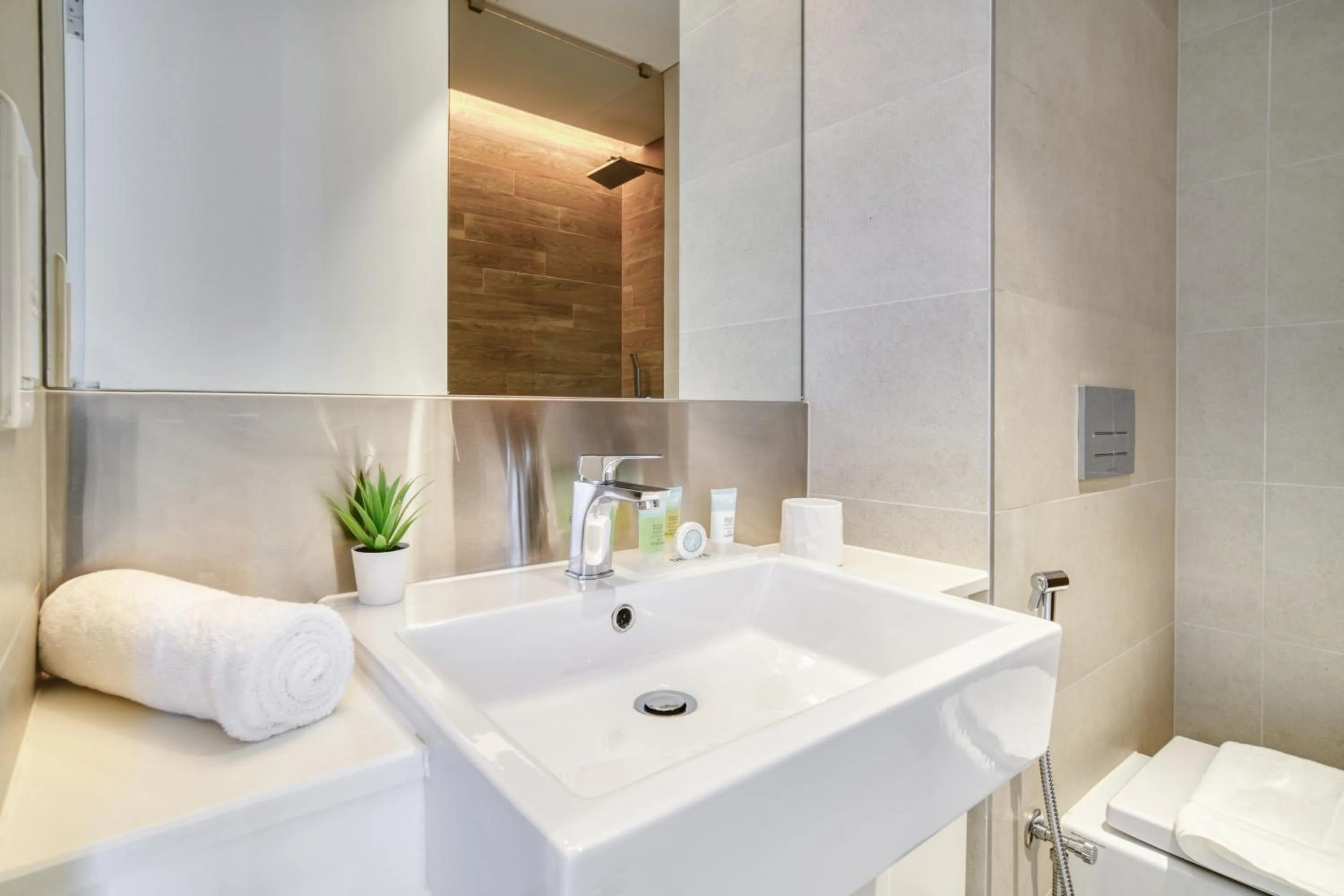 Bathroom in Shadow Of The Sun by Lagom