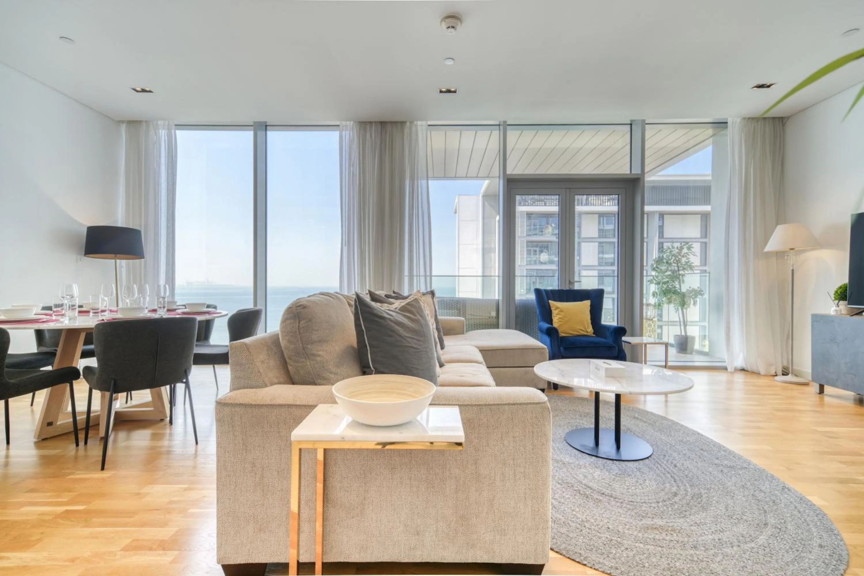 Living room in Shadow Of The Sun by Lagom