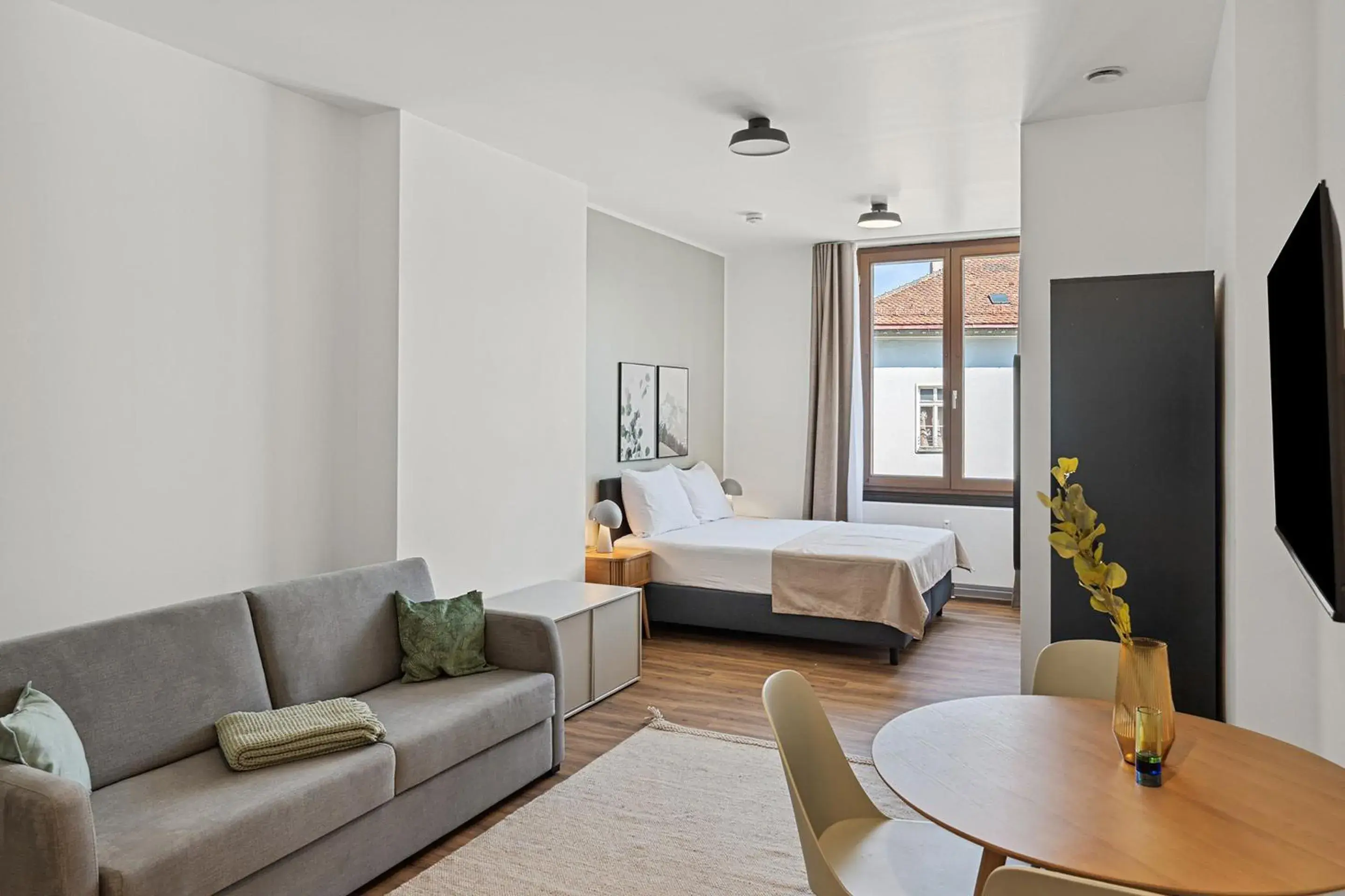 Suite with Sofa Bed in Limehome Memmingen Maximilianstraße Suite with Sofa Bed in Limehome Memmingen Maximilianstraße