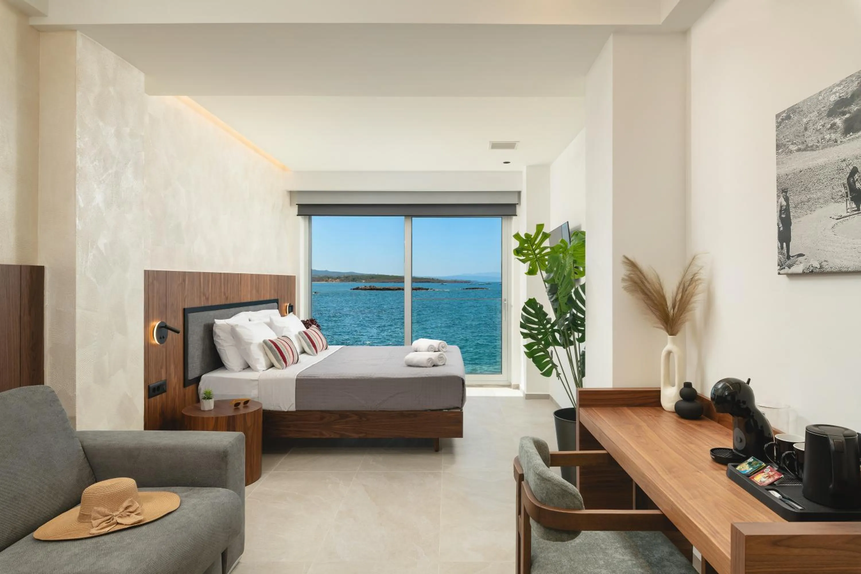 Bed in Elia Sea Suites