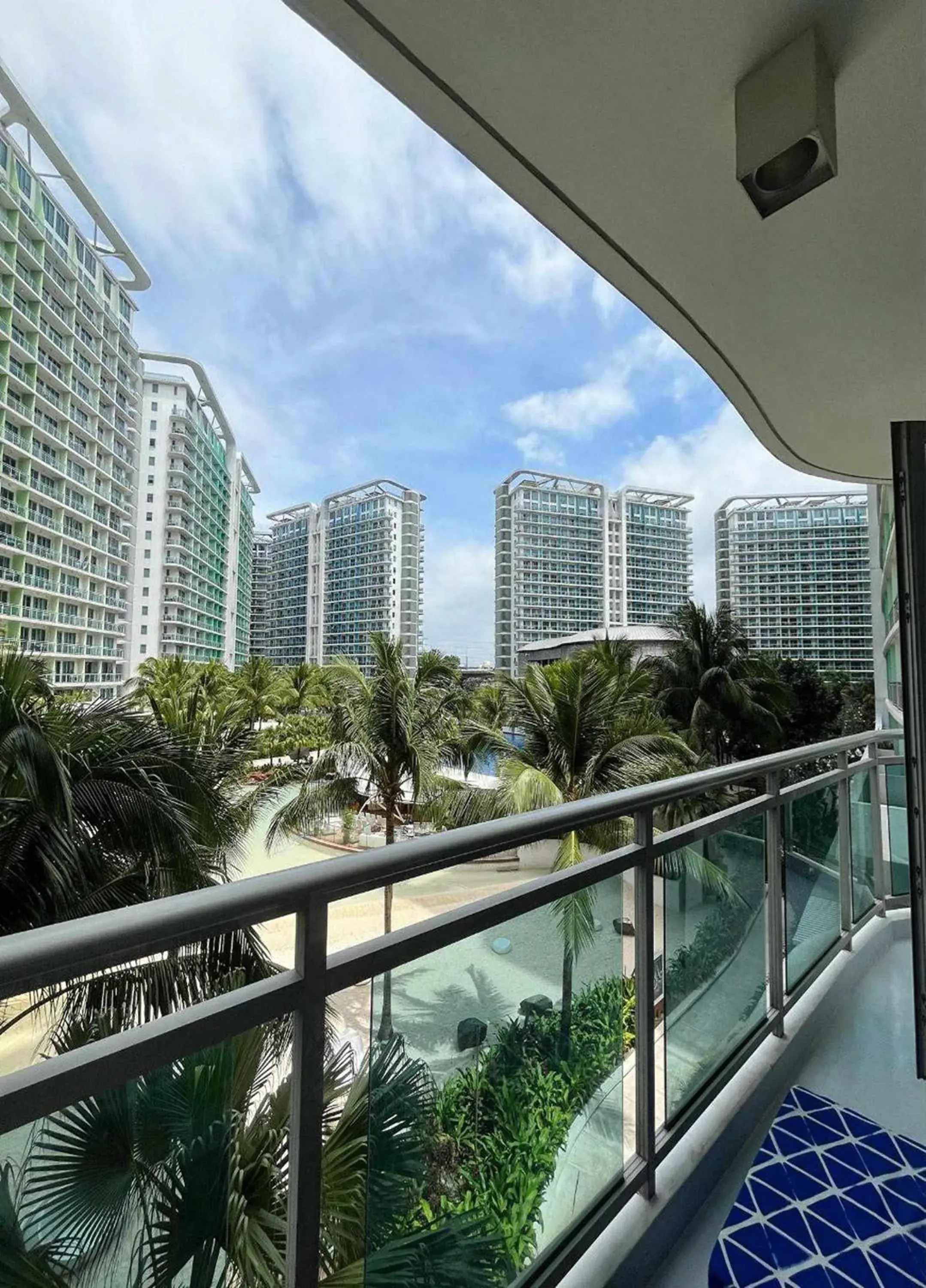 Property building in Budget Suite Paranaque Property building in Budget Suite Paranaque