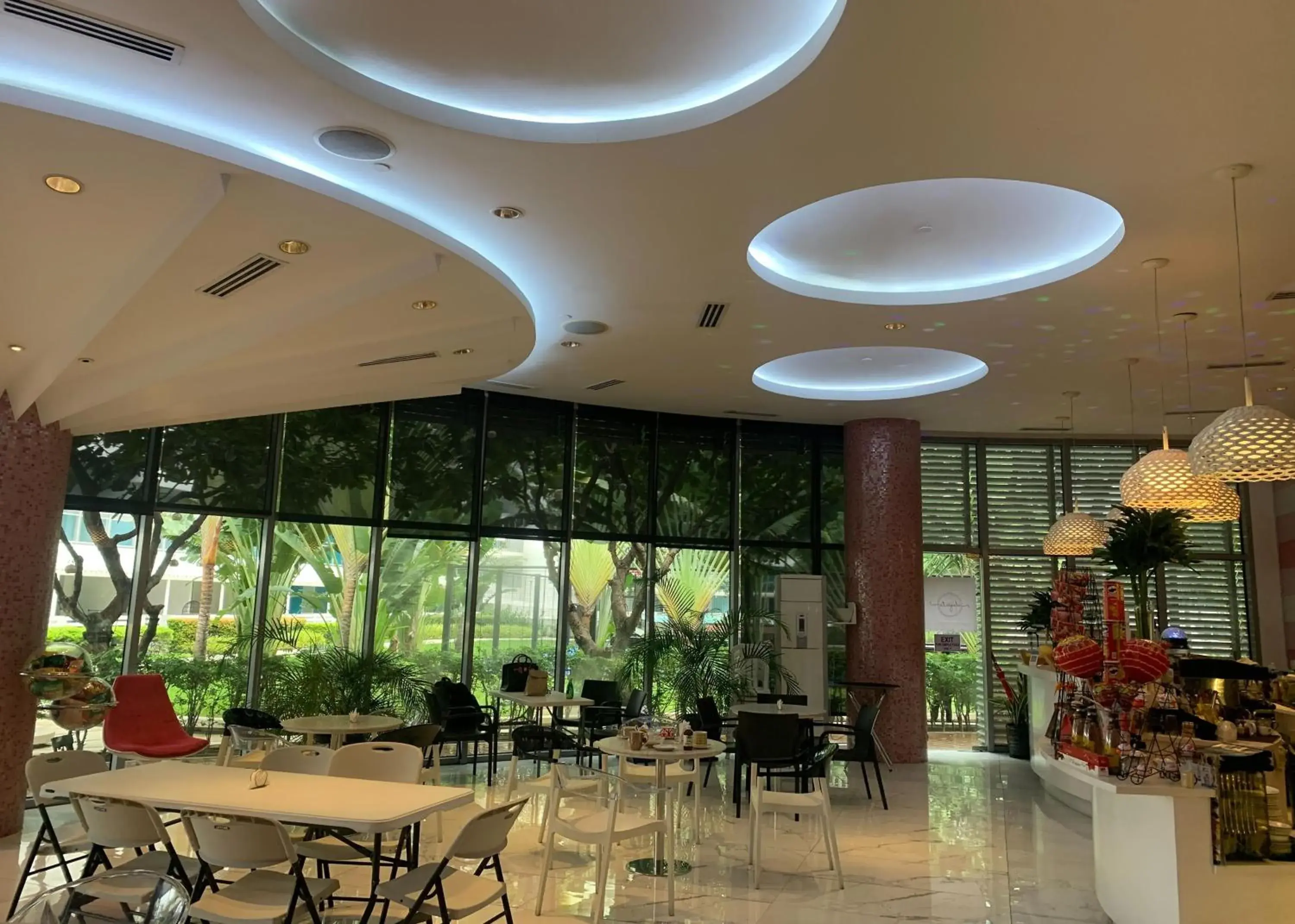 Restaurant/places to eat in Budget Suite Paranaque Restaurant/places to eat in Budget Suite Paranaque