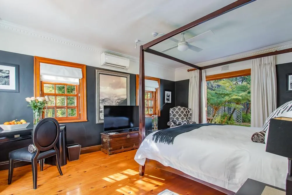 Bed in Franschhoek Manor