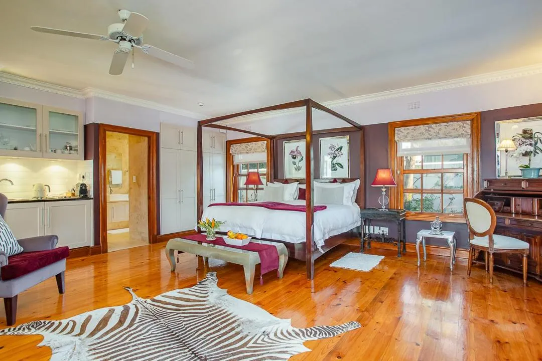 Bed in Franschhoek Manor