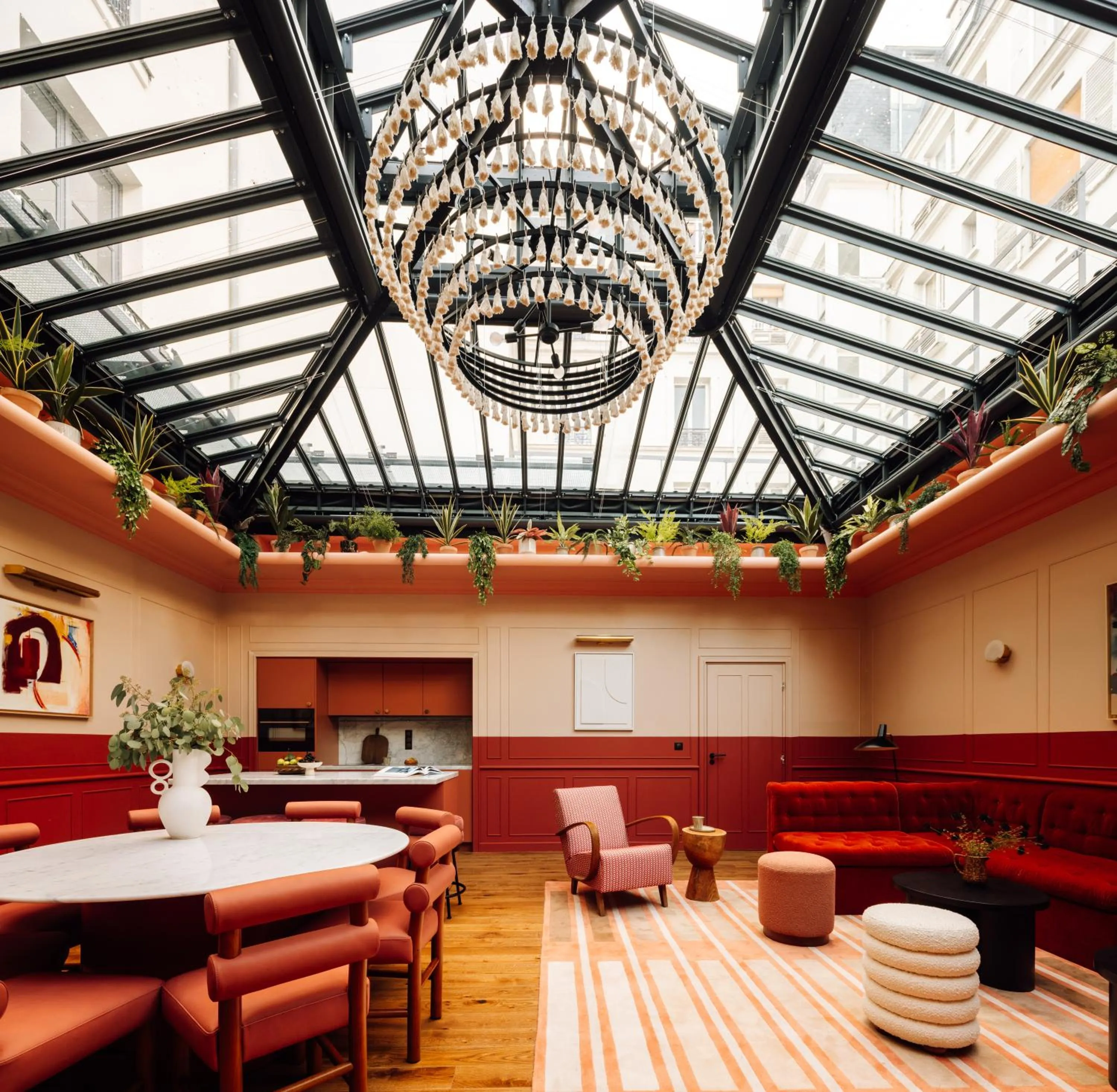 Living room in Le Jardin de Verre by Locke