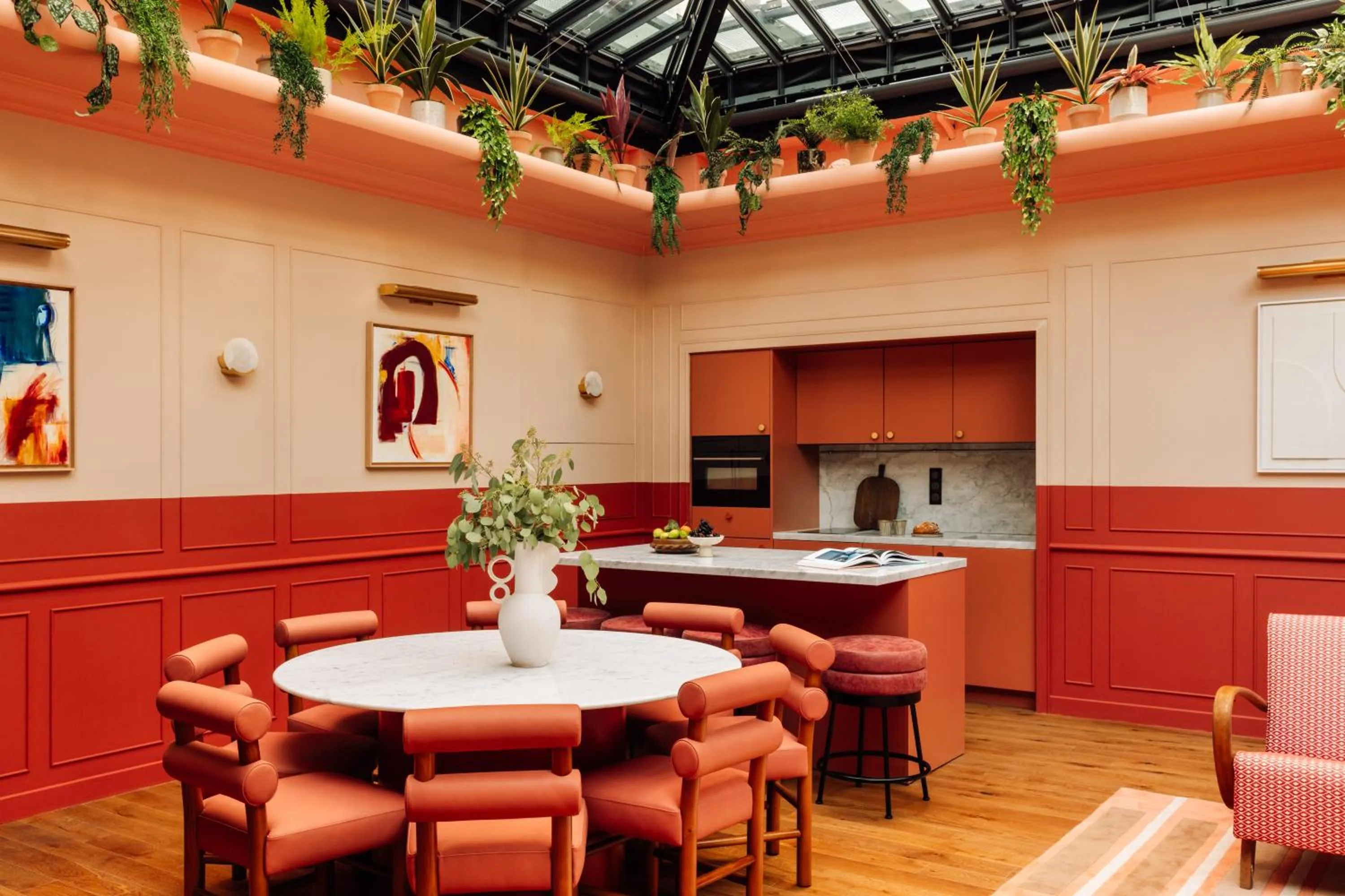 Living room in Le Jardin de Verre by Locke