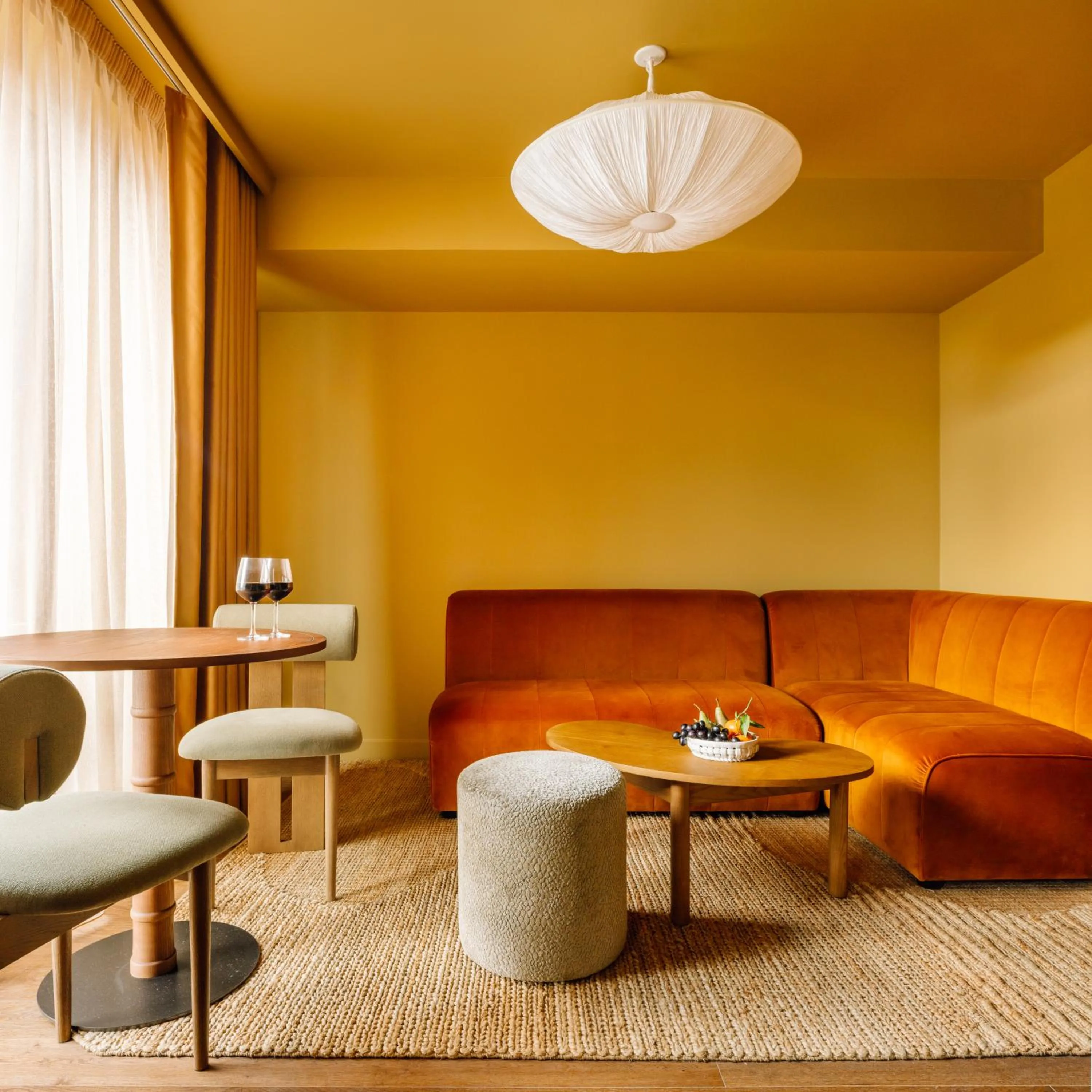 Living room in Le Jardin de Verre by Locke