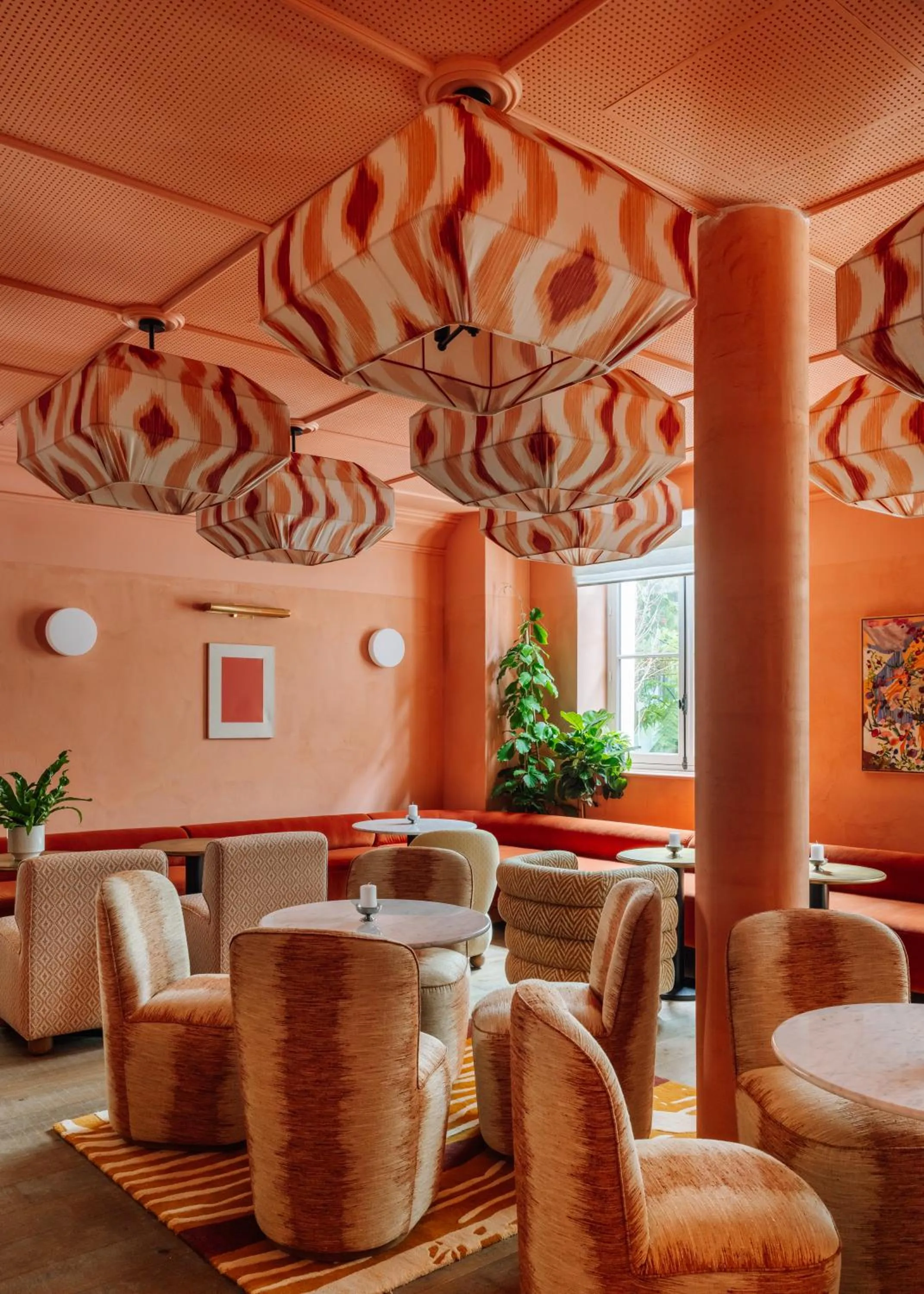 Lounge or bar in Le Jardin de Verre by Locke