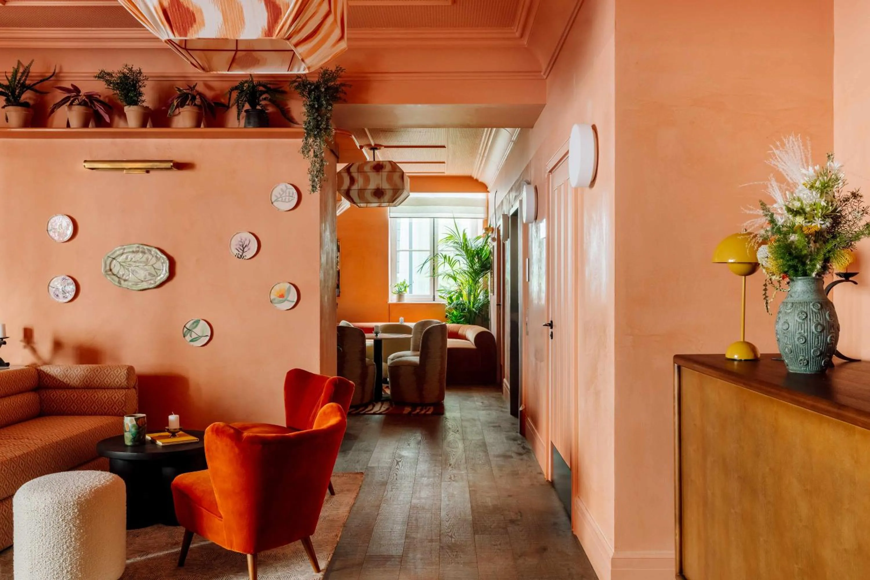Lounge or bar in Le Jardin de Verre by Locke