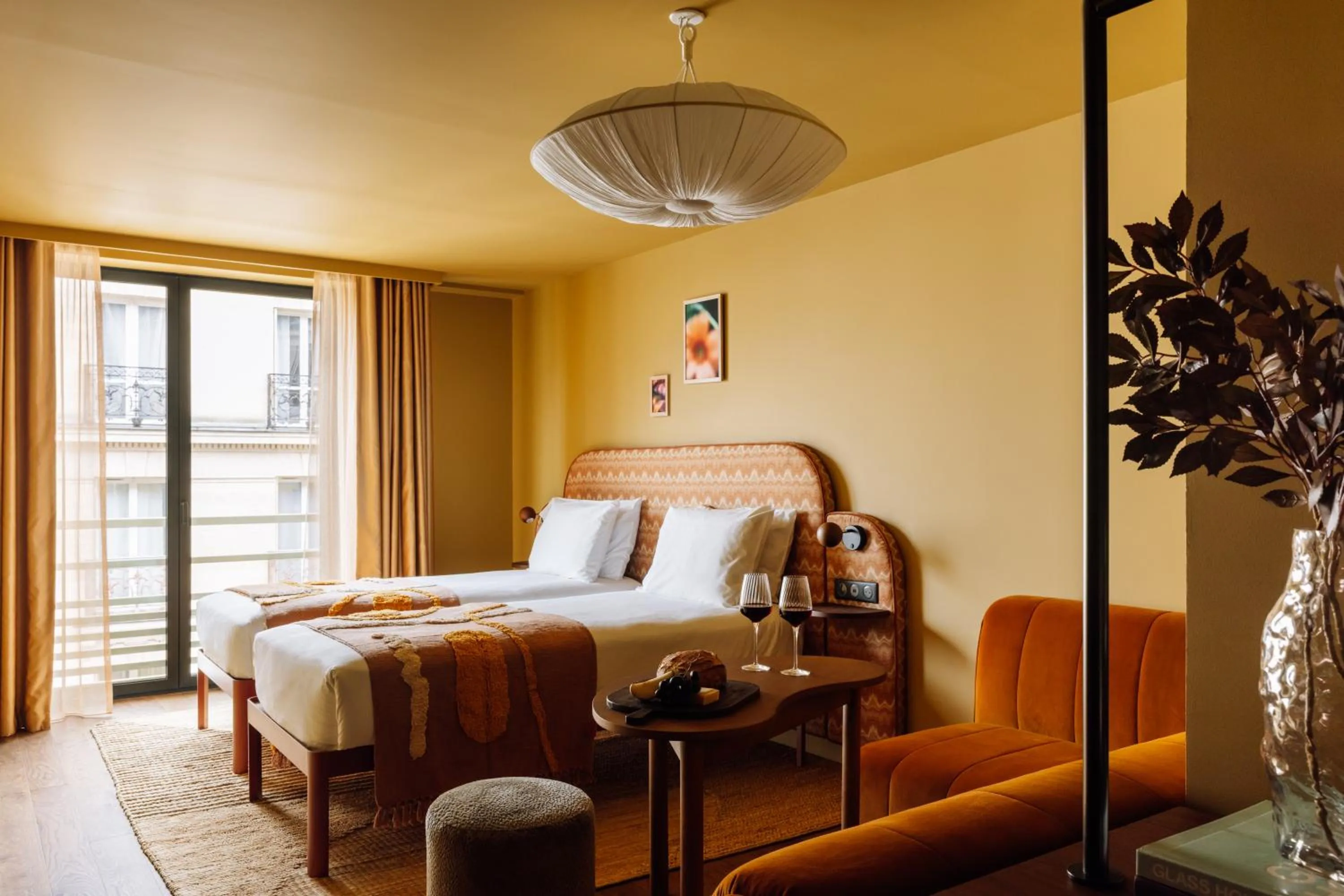 Bed in Le Jardin de Verre by Locke