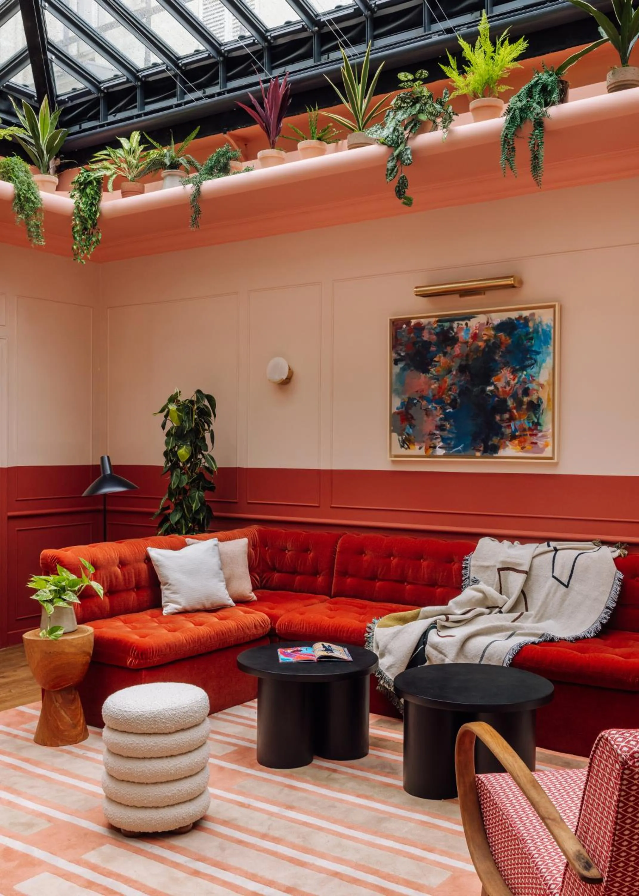 Living room in Le Jardin de Verre by Locke