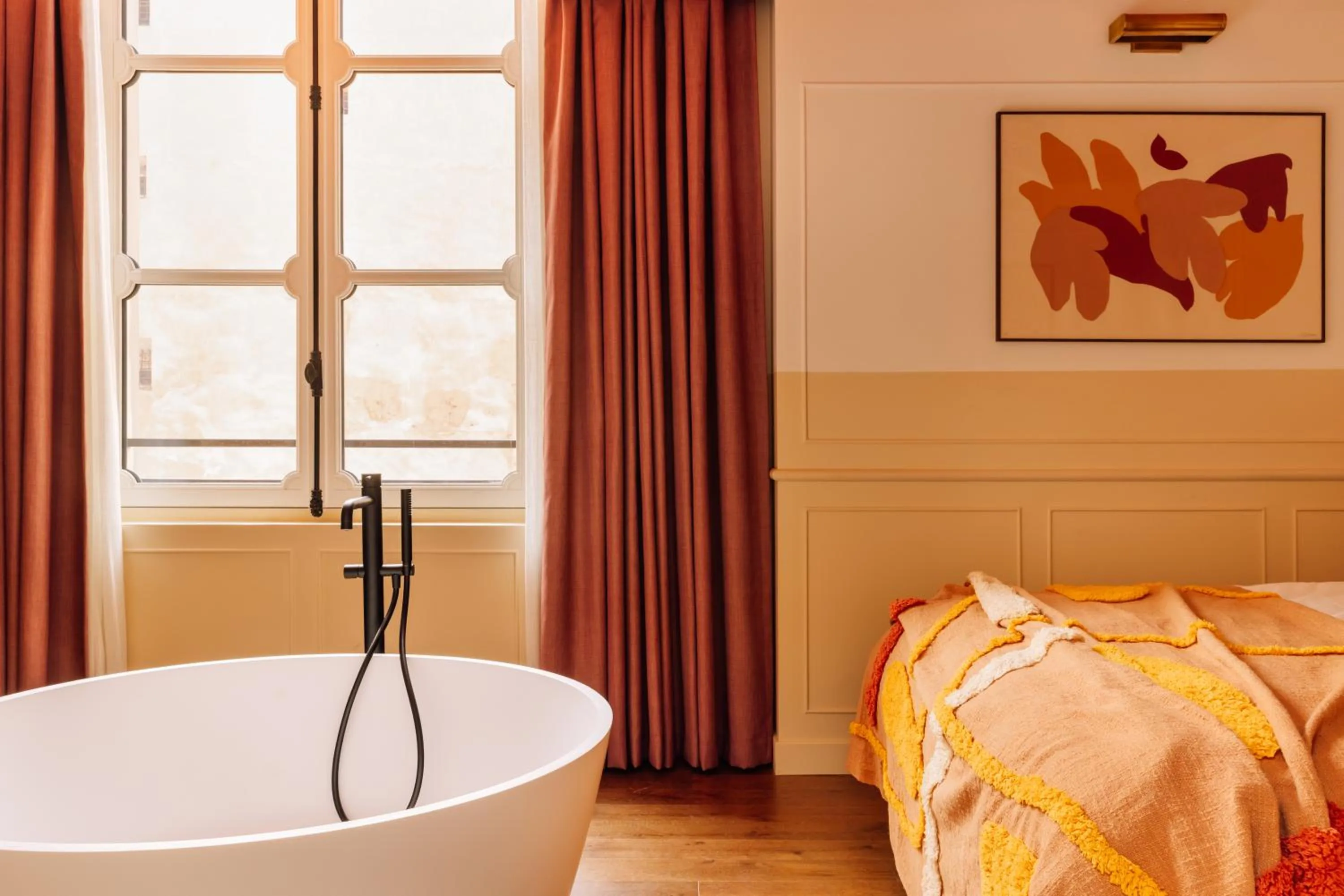 Bedroom, Bed in Le Jardin de Verre by Locke