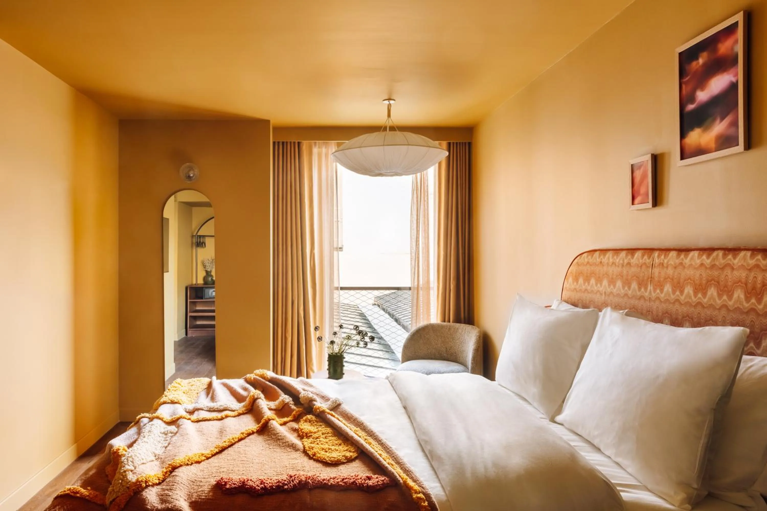 Bedroom, Bed in Le Jardin de Verre by Locke