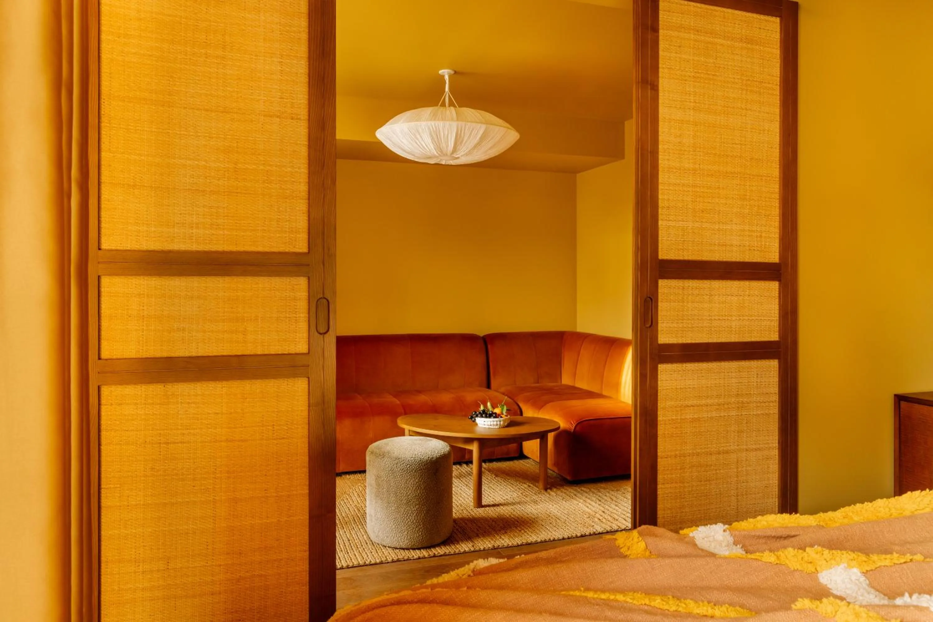 Living room, Bed in Le Jardin de Verre by Locke