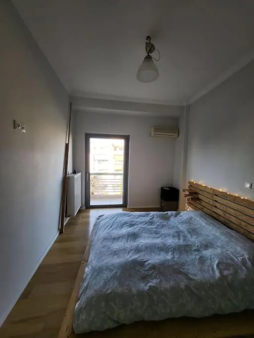 Bed in Painters apartment