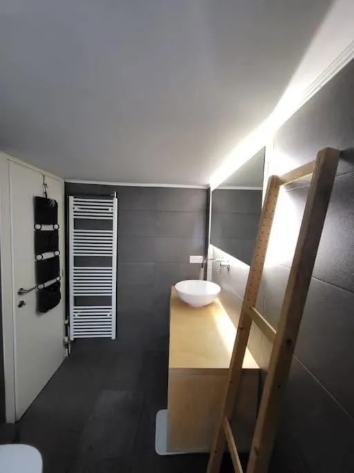 Bed in Painters apartment