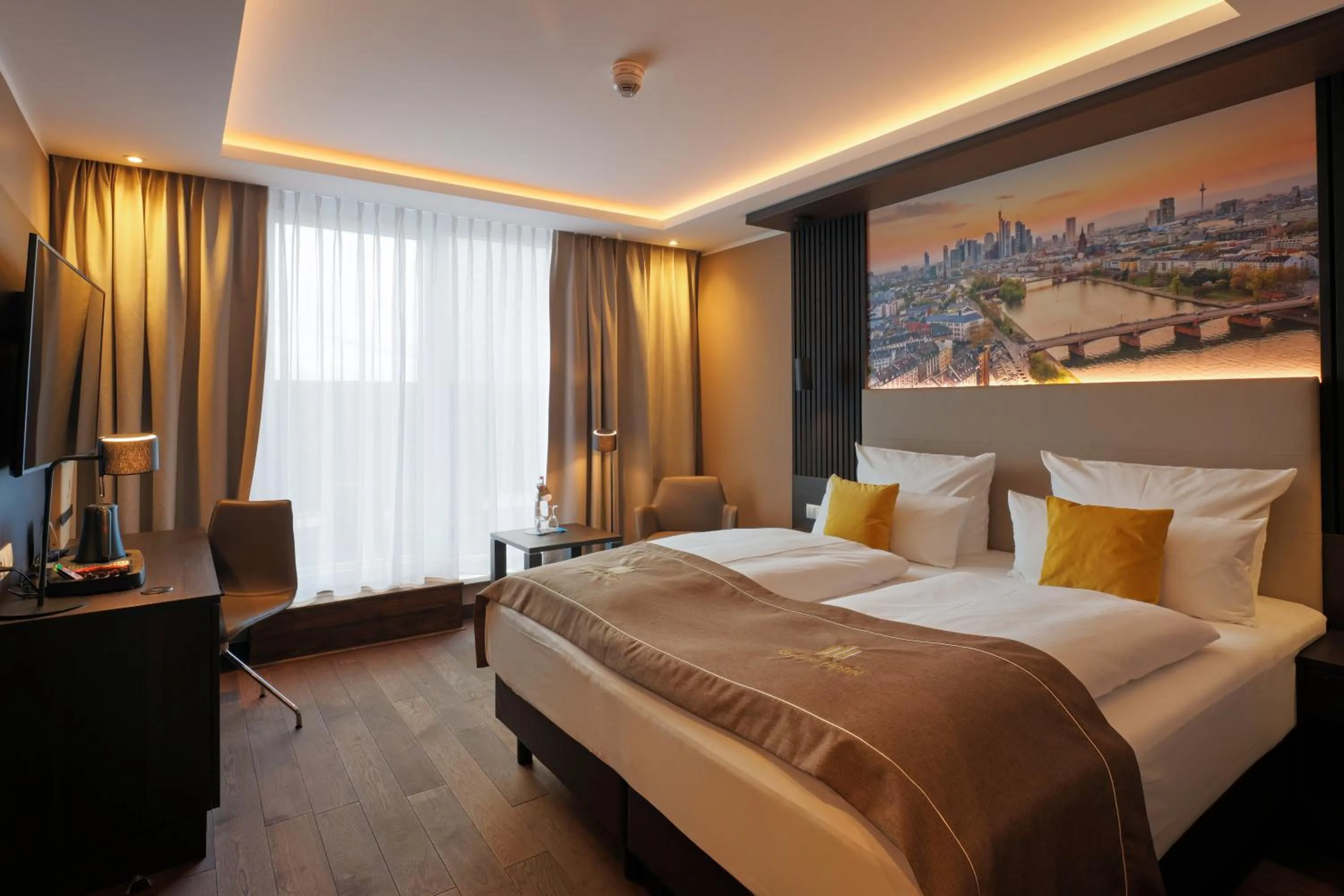 Bed in Skyline Hotel City Frankfurt