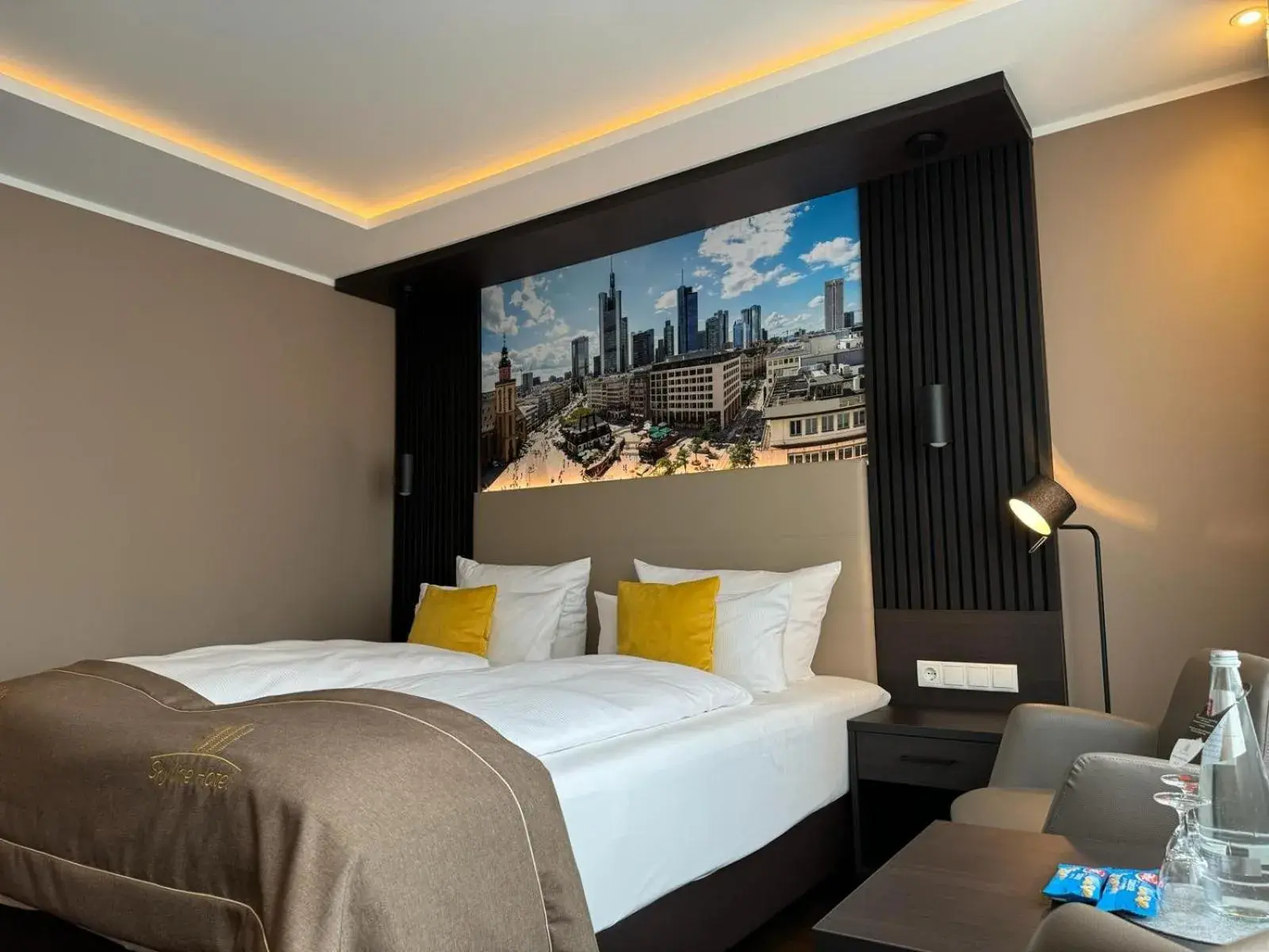 Bed in Skyline Hotel City Frankfurt Bed in Skyline Hotel City Frankfurt