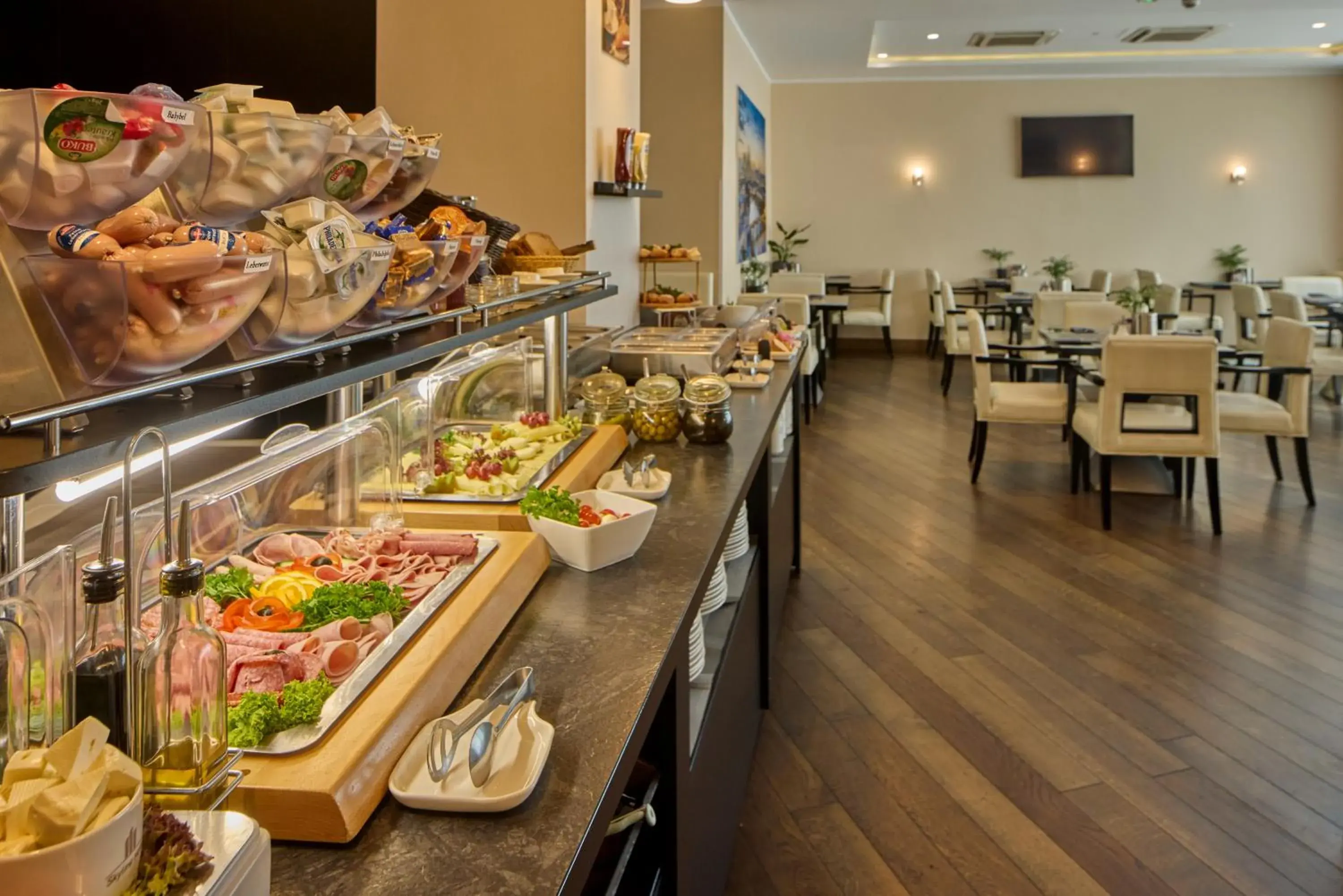 Breakfast in Skyline Hotel City Frankfurt Breakfast in Skyline Hotel City Frankfurt