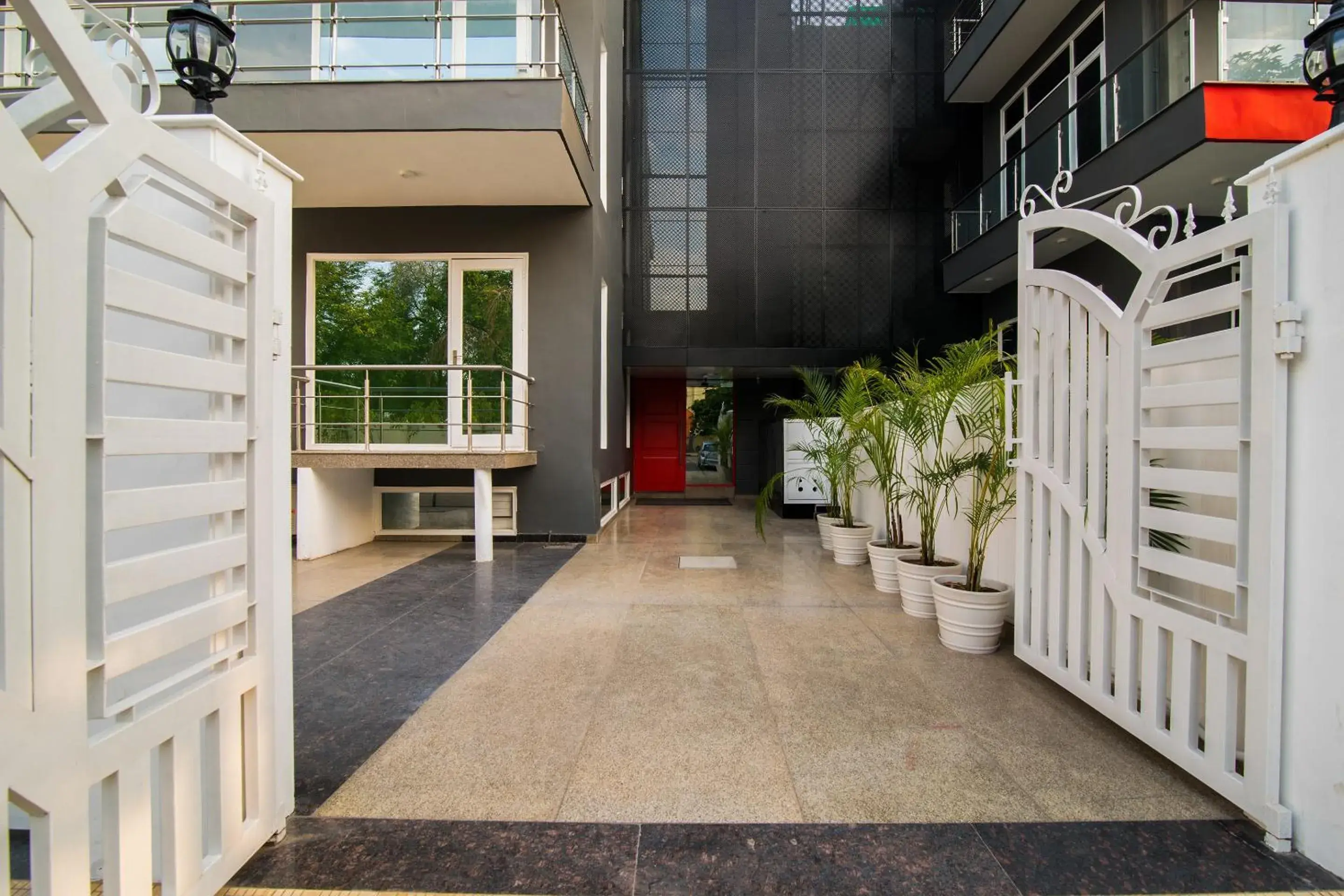 Facade/entrance in Super Townhouse Galleria Market Near Golf Course Road Facade/entrance in Super Townhouse Galleria Market Near Golf Course Road