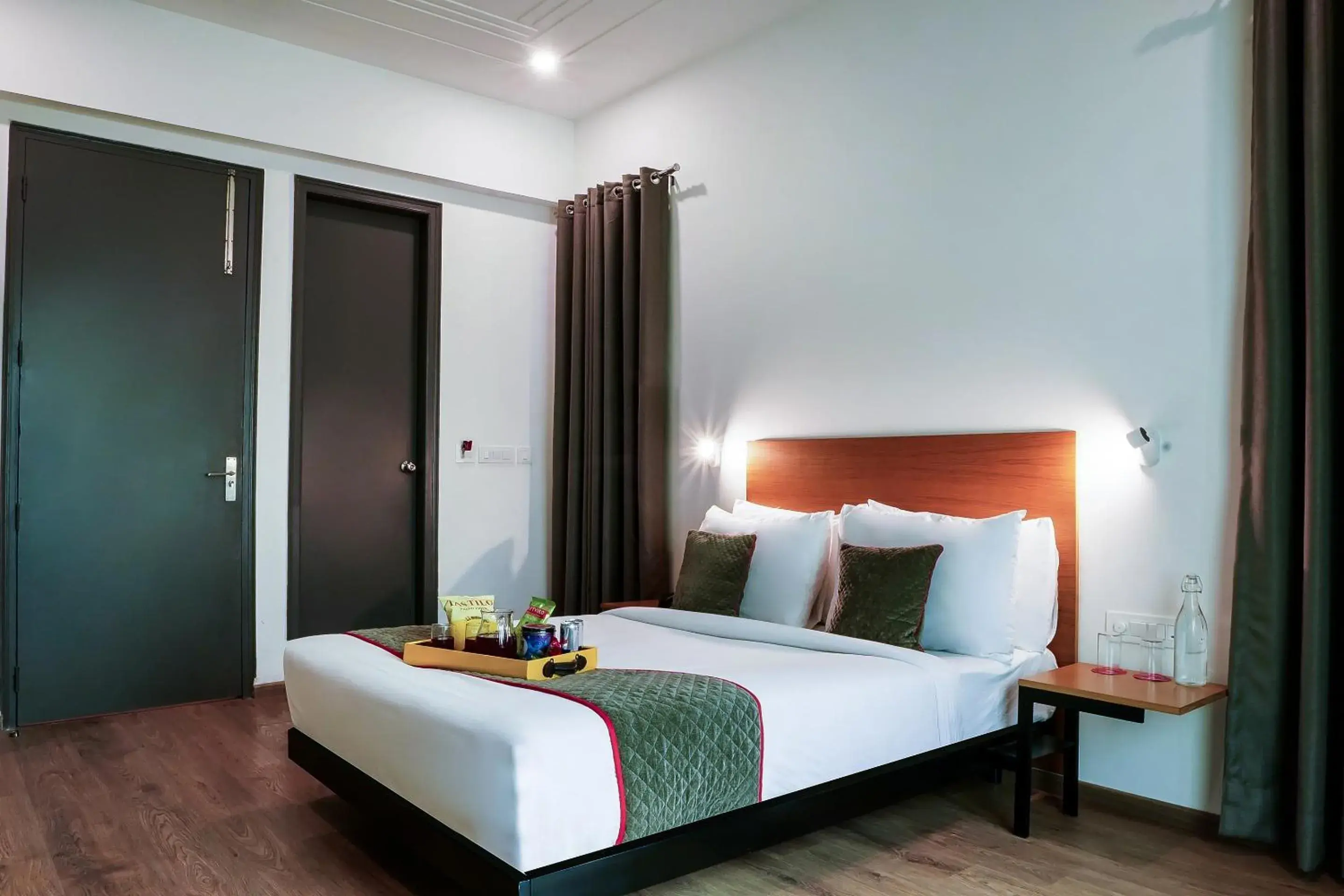 Bedroom, Bed in Super Townhouse Galleria Market Near Golf Course Road Bedroom, Bed in Super Townhouse Galleria Market Near Golf Course Road