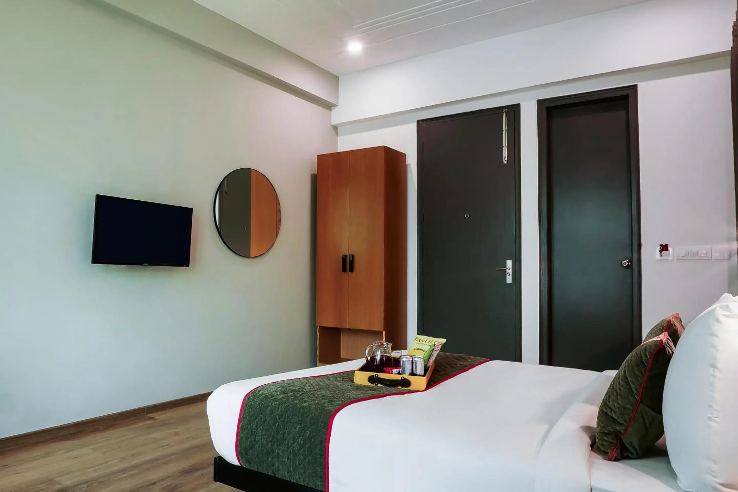 Bedroom, Bed in Super Townhouse Galleria Market Near Golf Course Road Bedroom, Bed in Super Townhouse Galleria Market Near Golf Course Road