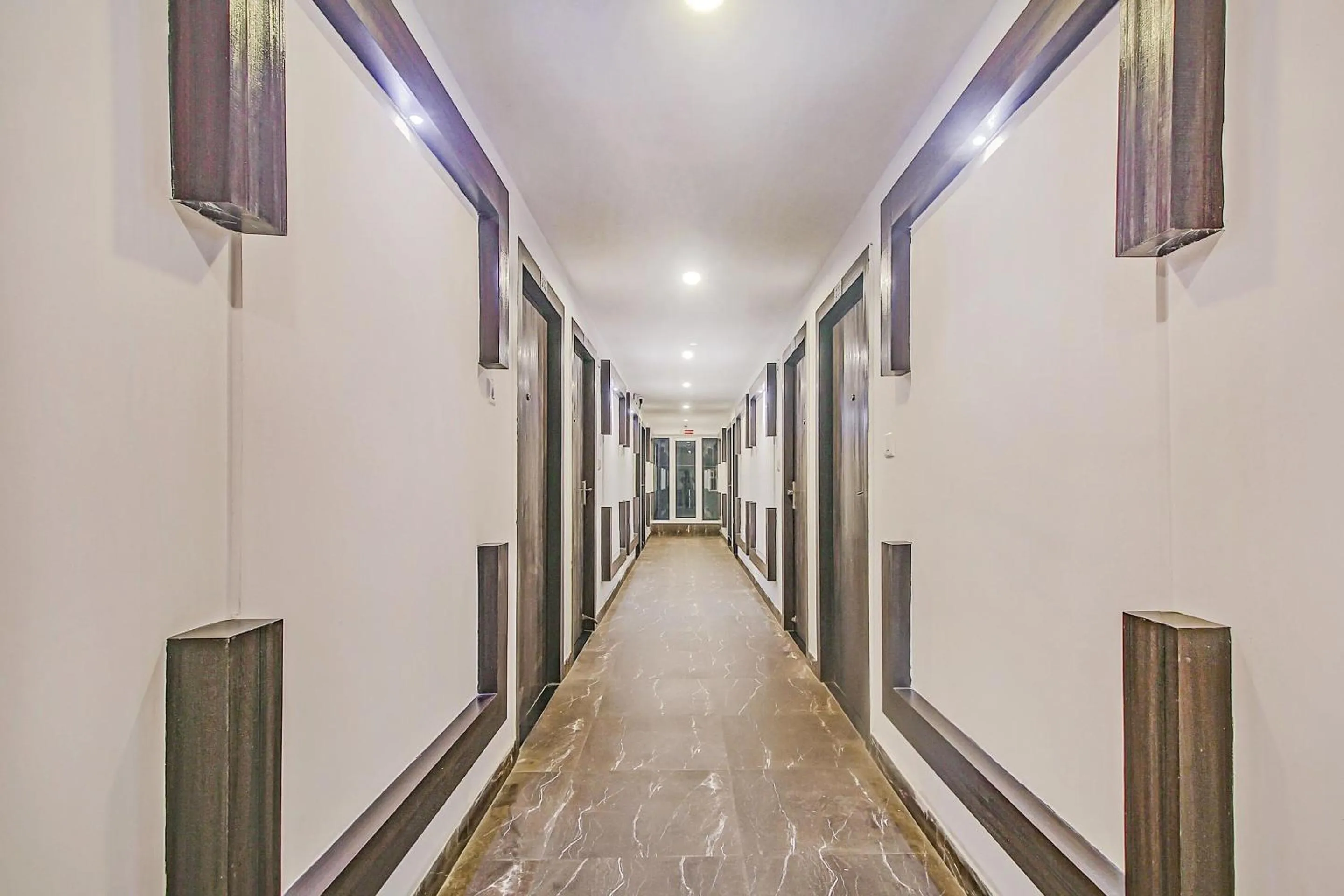 Facade/entrance in Super Townhouse OAK The Platinum Studio