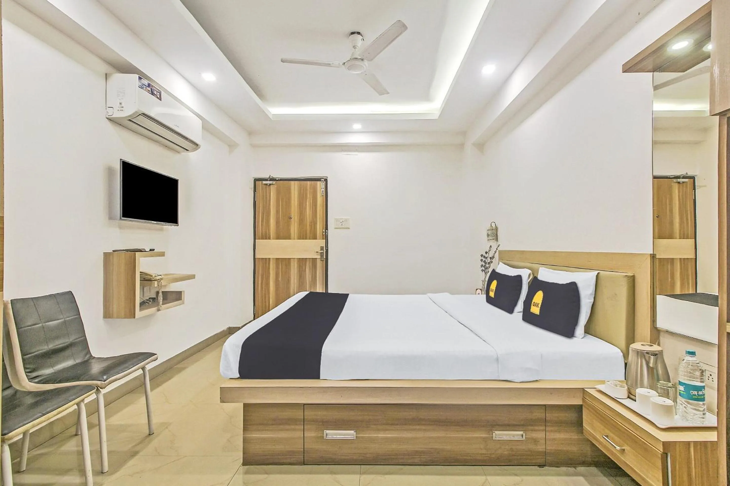 Bed in Super Townhouse OAK The Platinum Studio