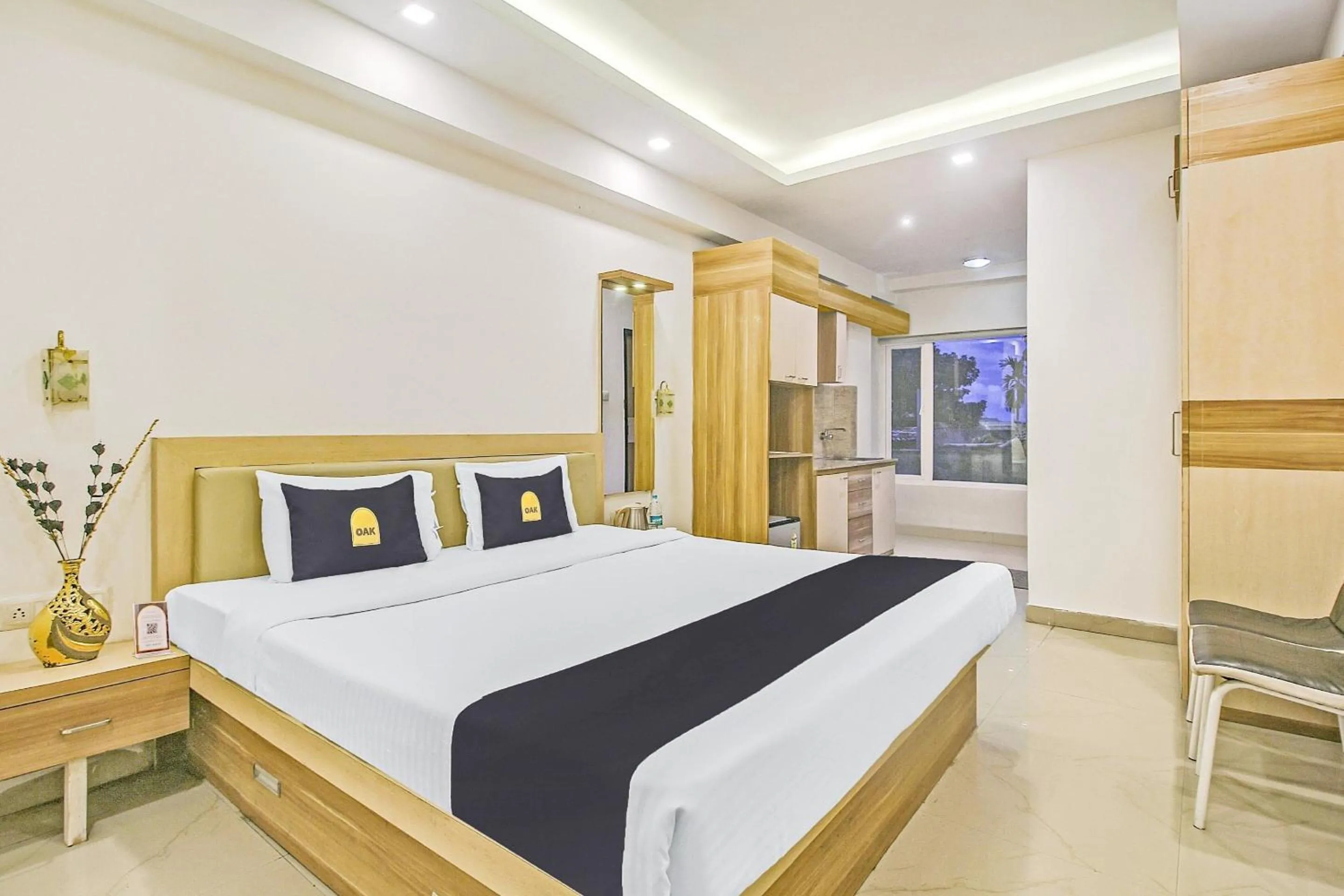 Photo of the whole room, Bed in Super Townhouse OAK The Platinum Studio