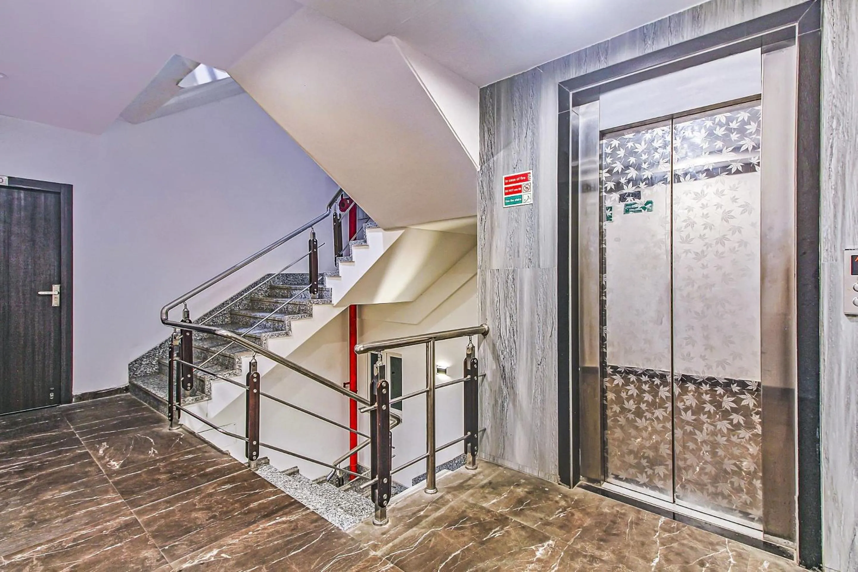 elevator in Super Townhouse OAK The Platinum Studio