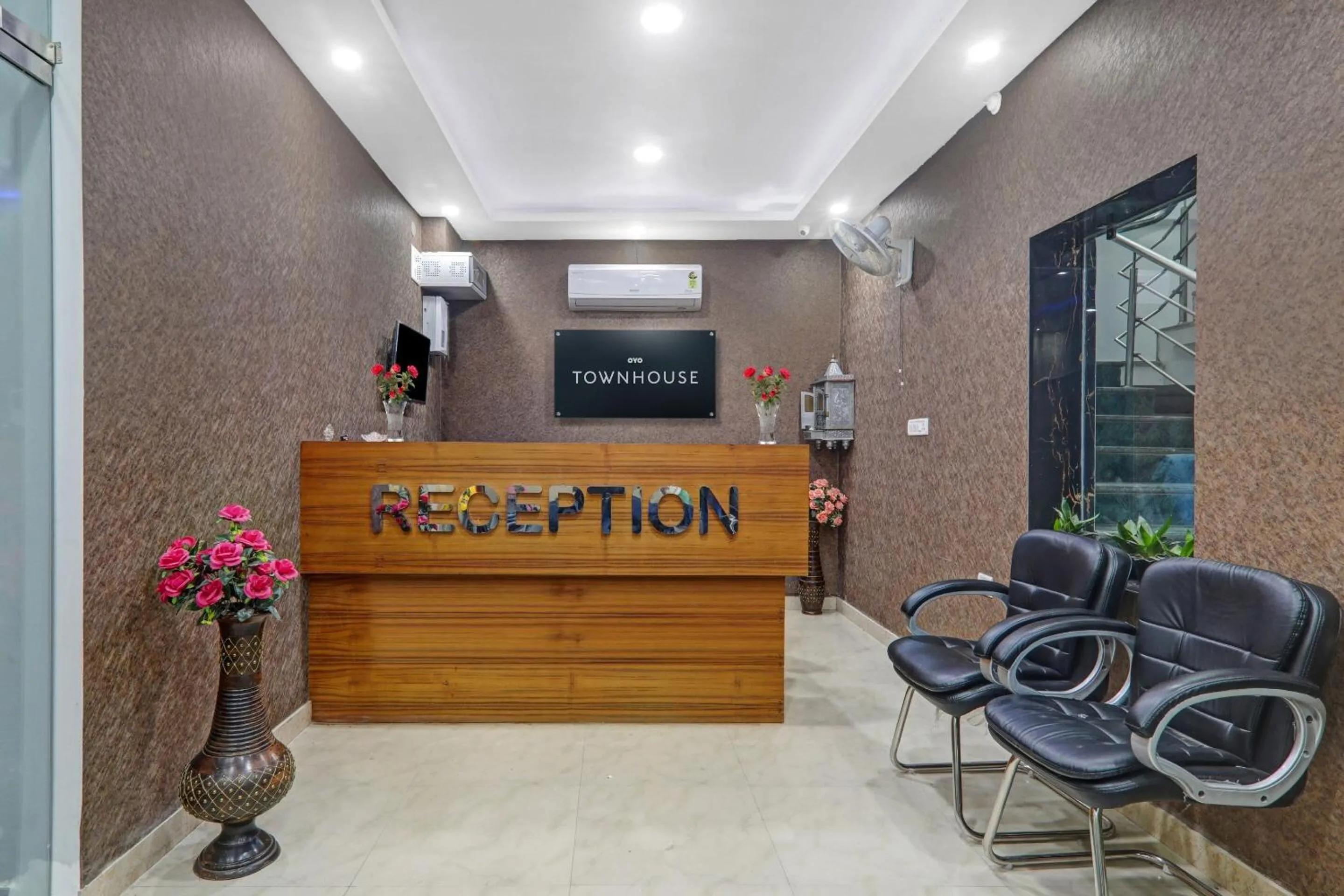 Lobby or reception in North Inn