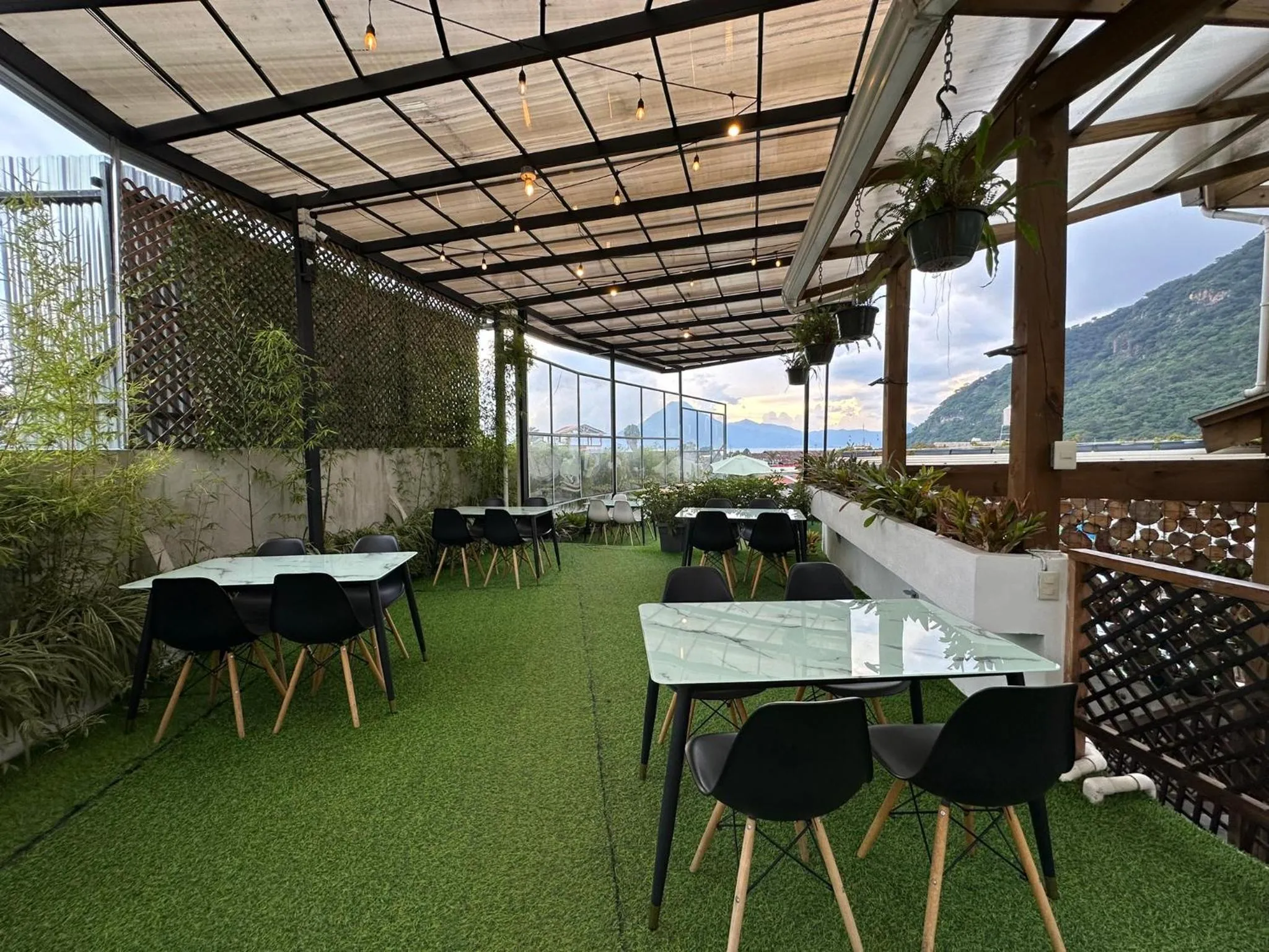 Grupo Hotelero Colibri