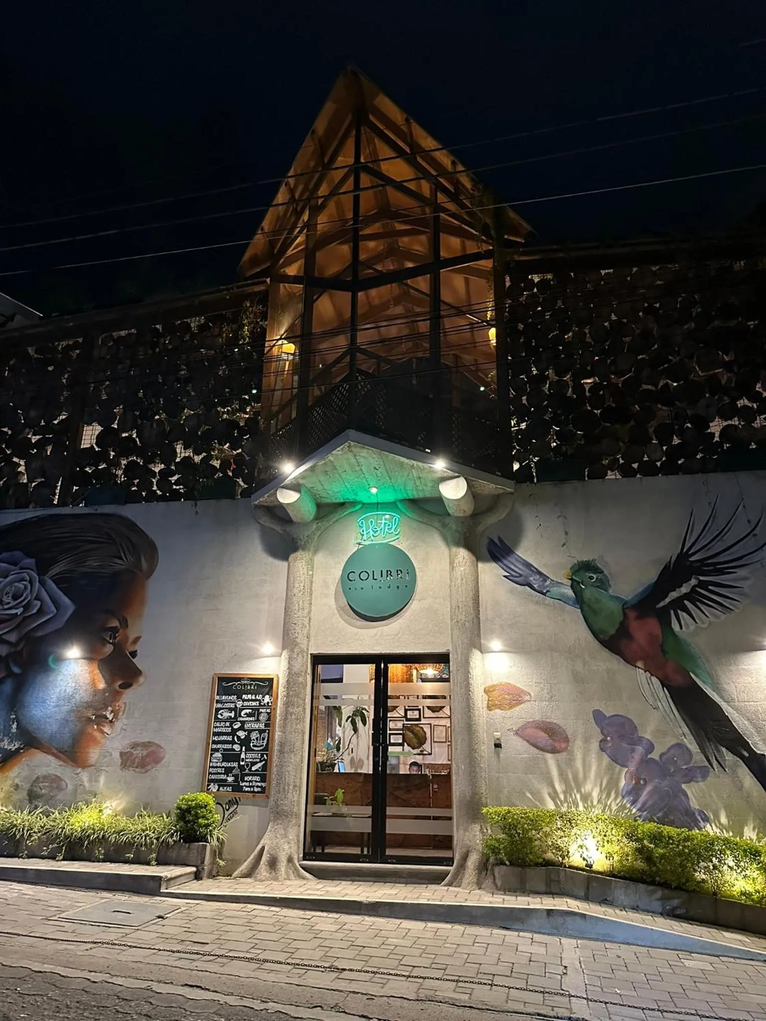 Grupo Hotelero Colibri