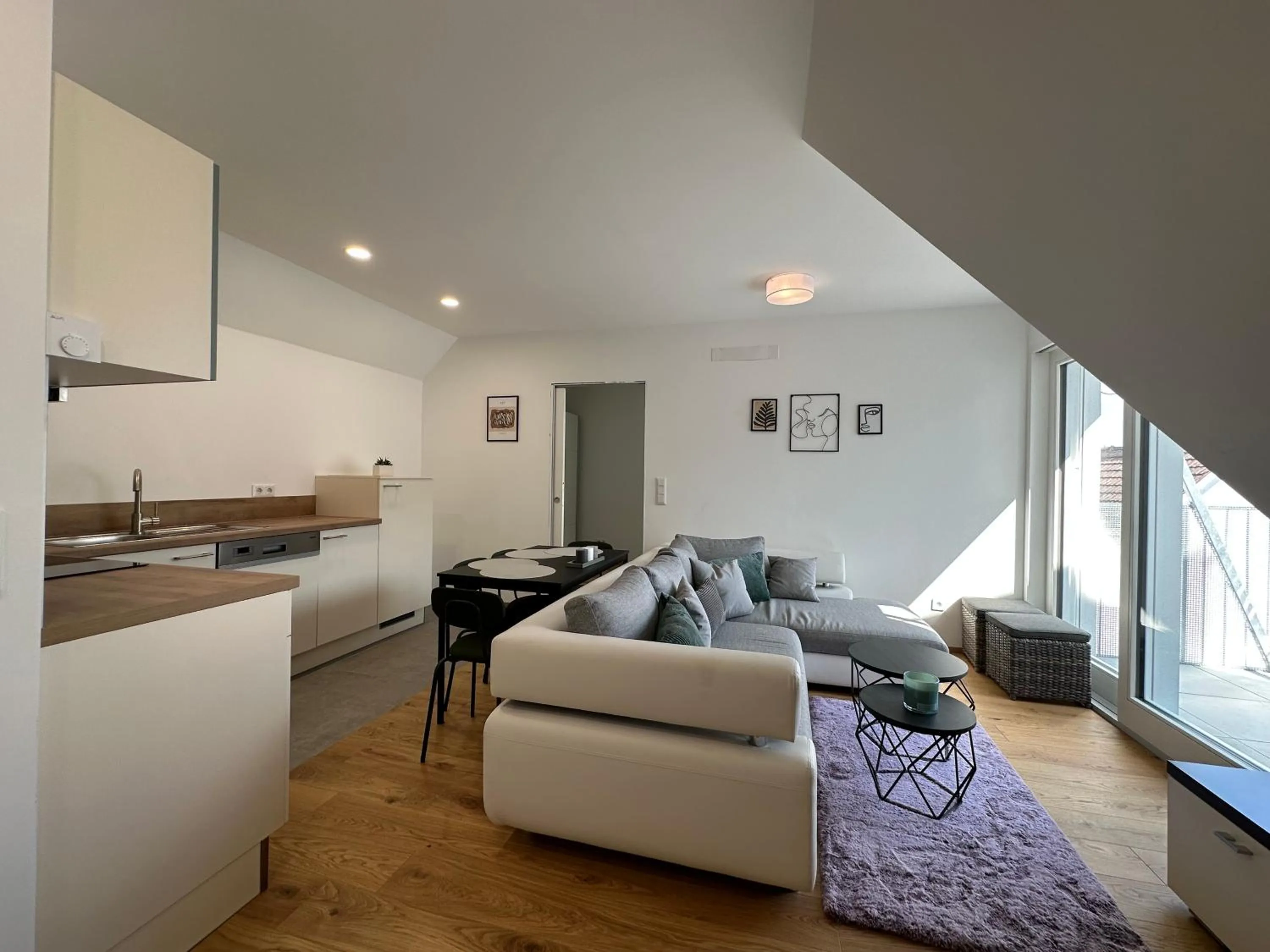 Kitchen or kitchenette in FeelHome-Dachterrasse-4 Gäste-WiFi