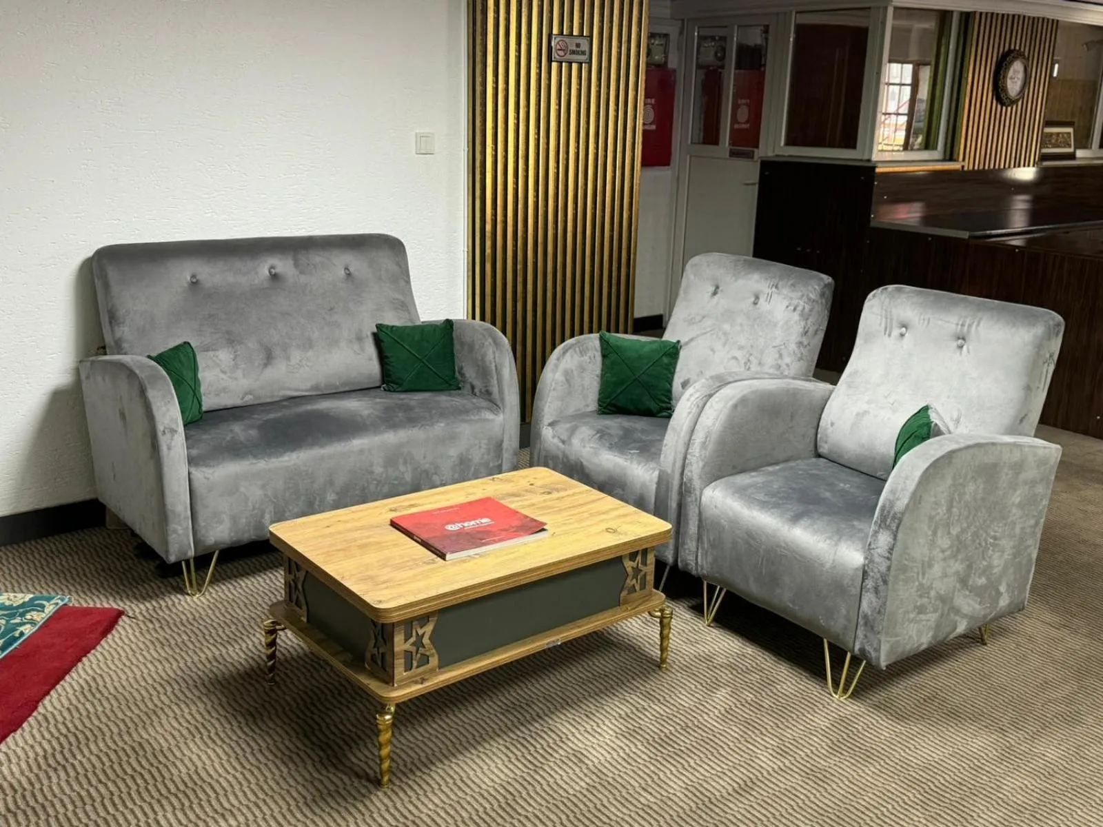 Seating area in Hotel Metropol 1