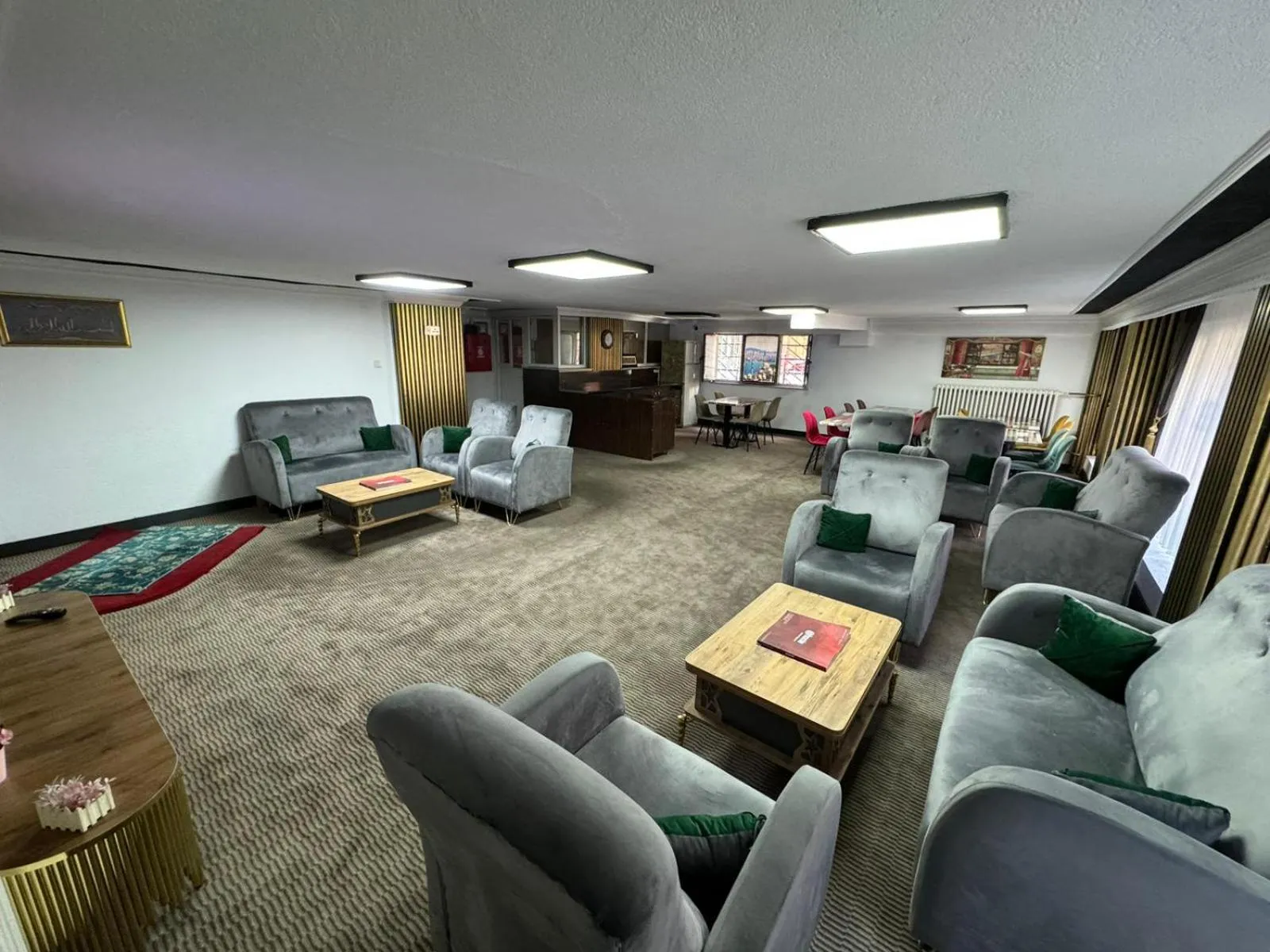 Seating area in Hotel Metropol 1