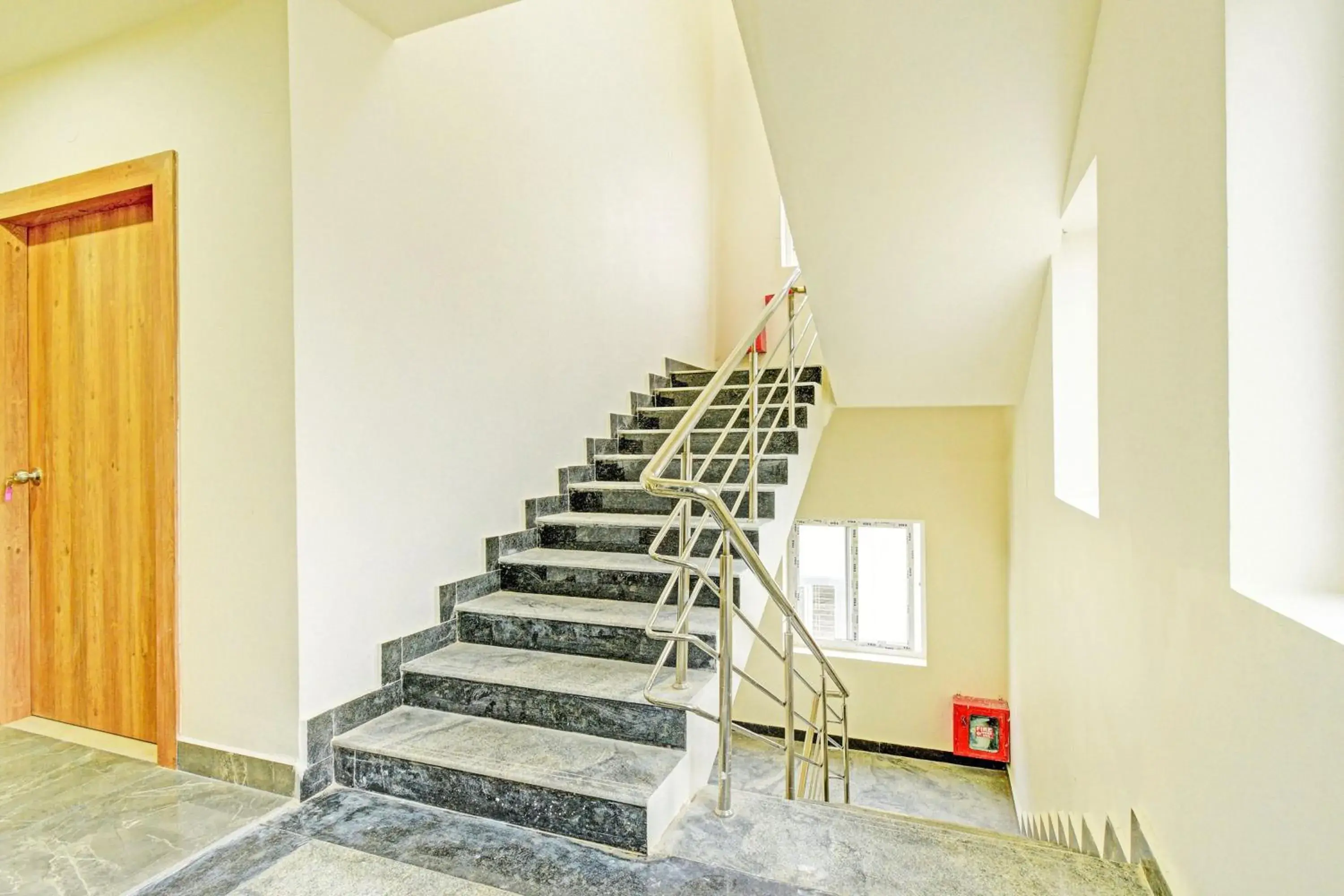 Super Townhouse Oak Kompally Super Townhouse Oak Kompally