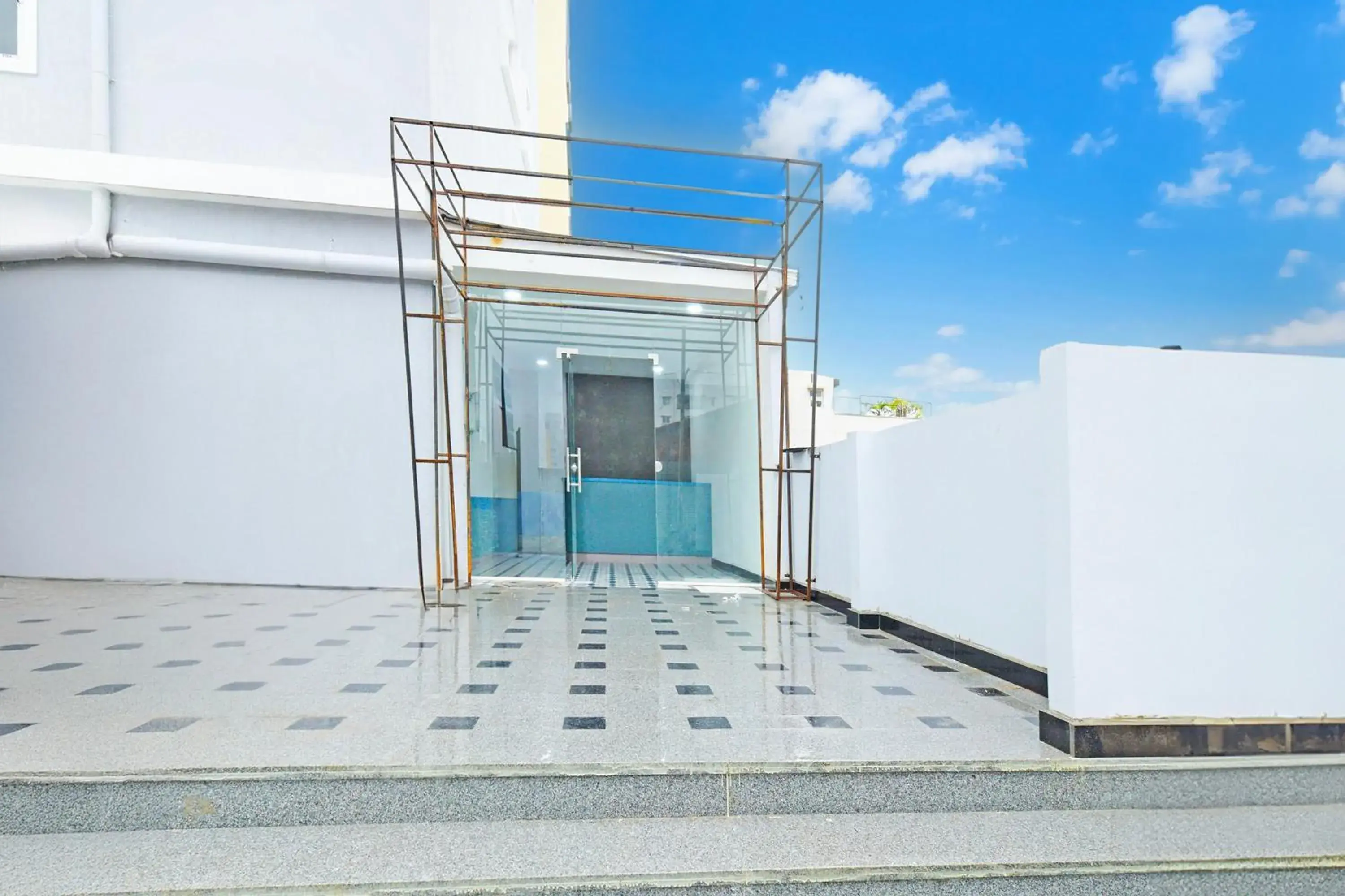 Facade/entrance in Super Townhouse Oak Kompally Facade/entrance in Super Townhouse Oak Kompally