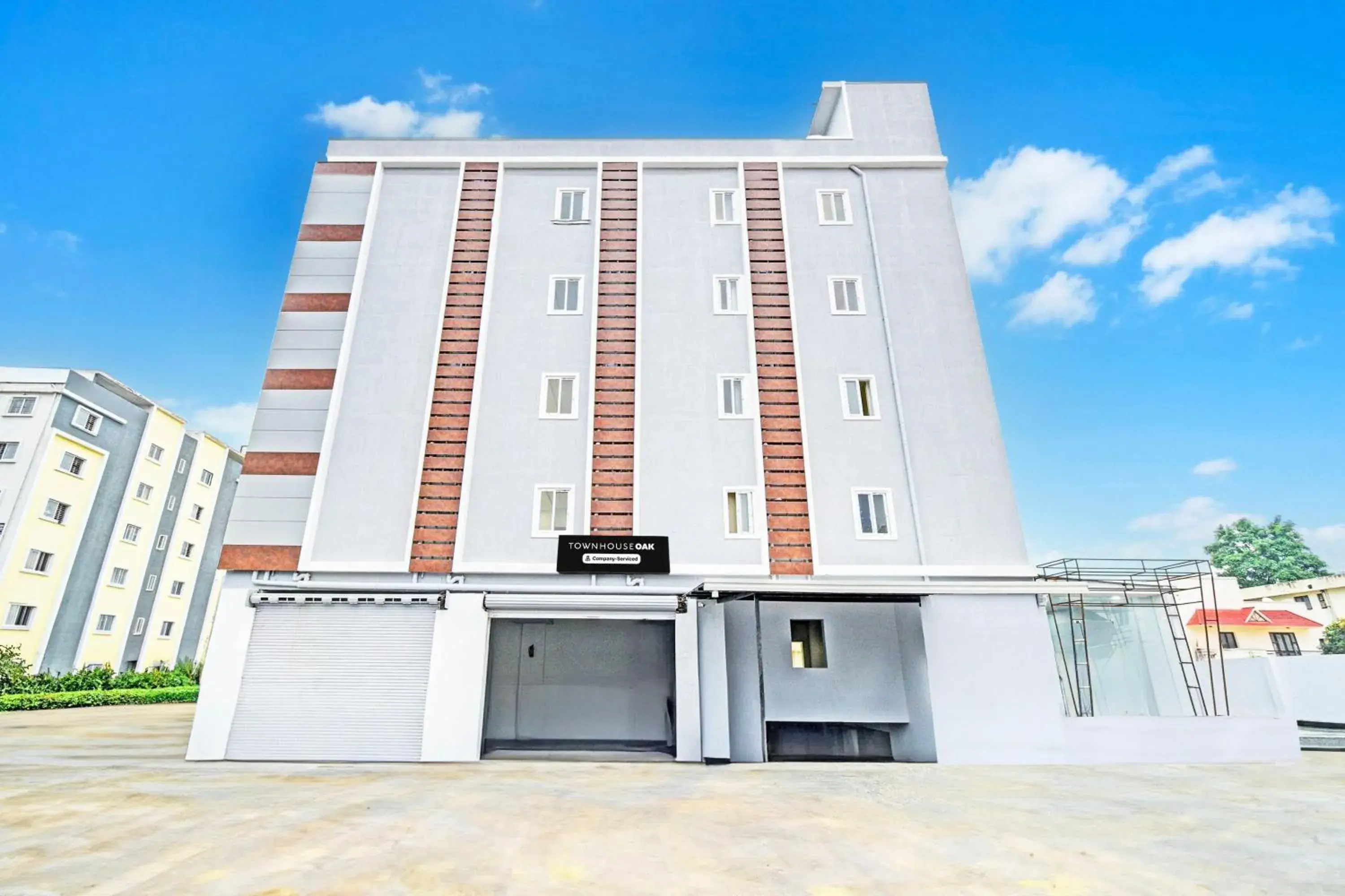 Facade/entrance in Super Townhouse Oak Kompally Facade/entrance in Super Townhouse Oak Kompally