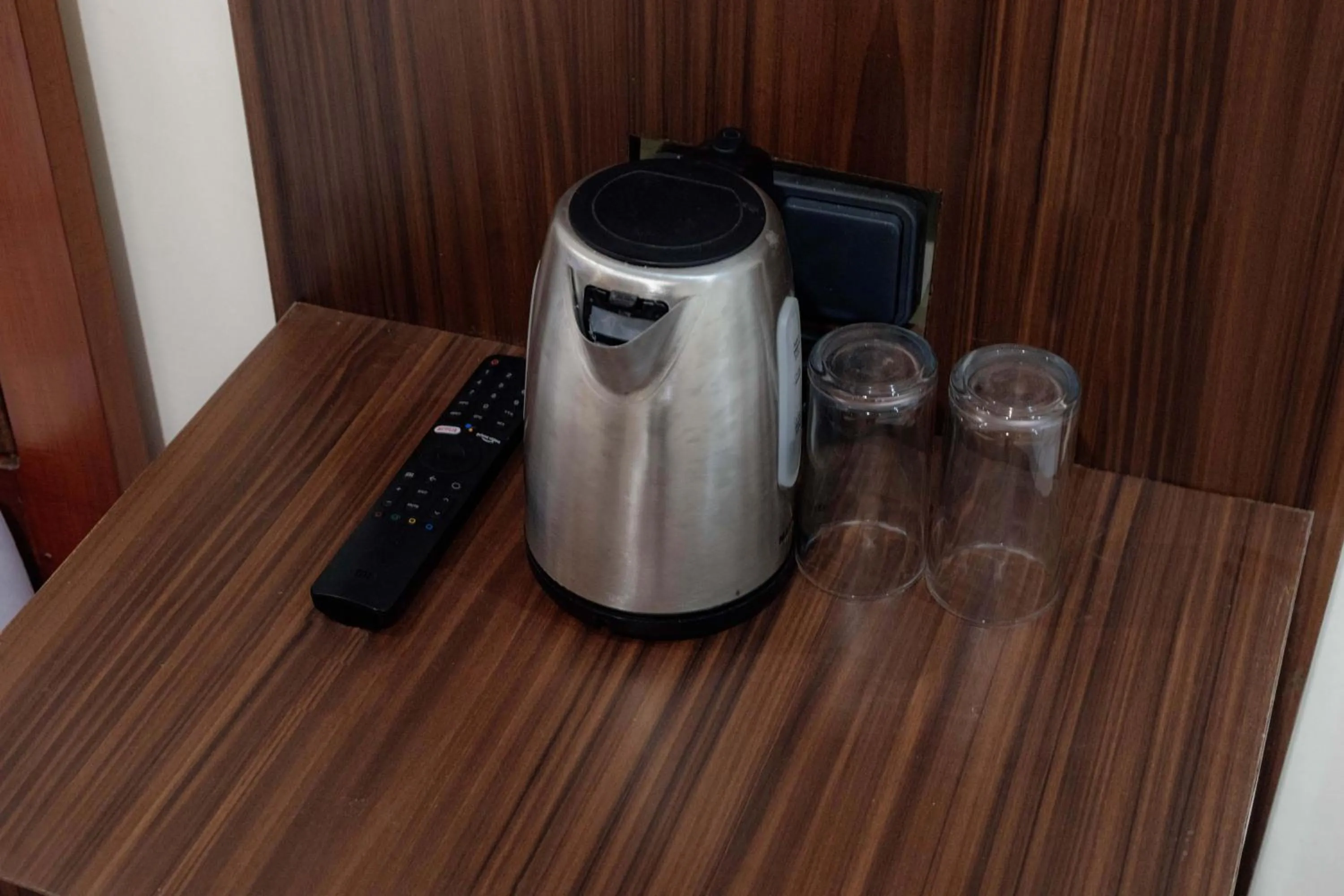 Coffee/tea facilities in Zoya Rinjani Villa