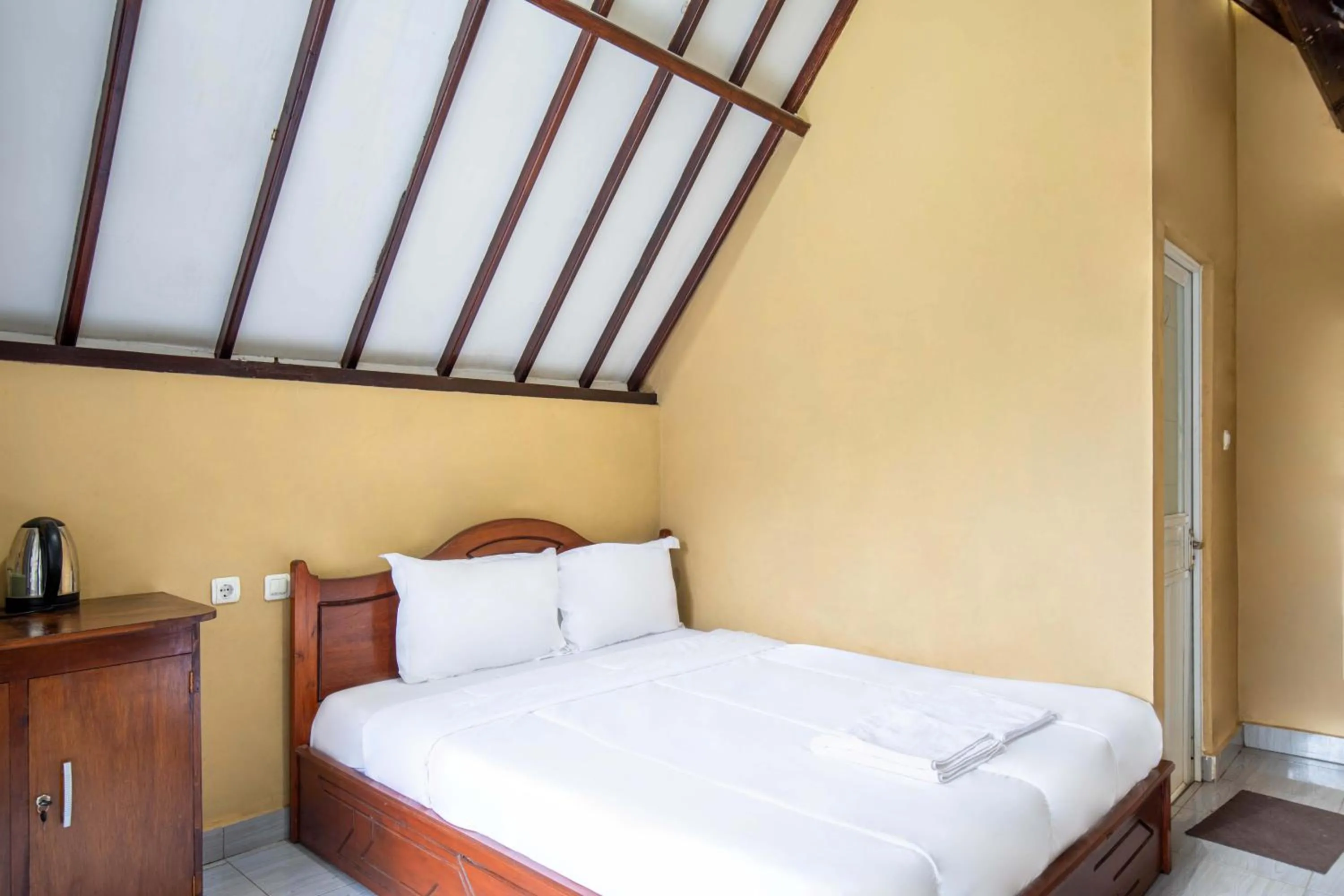 Bedroom, Bed in Zoya Rinjani Villa