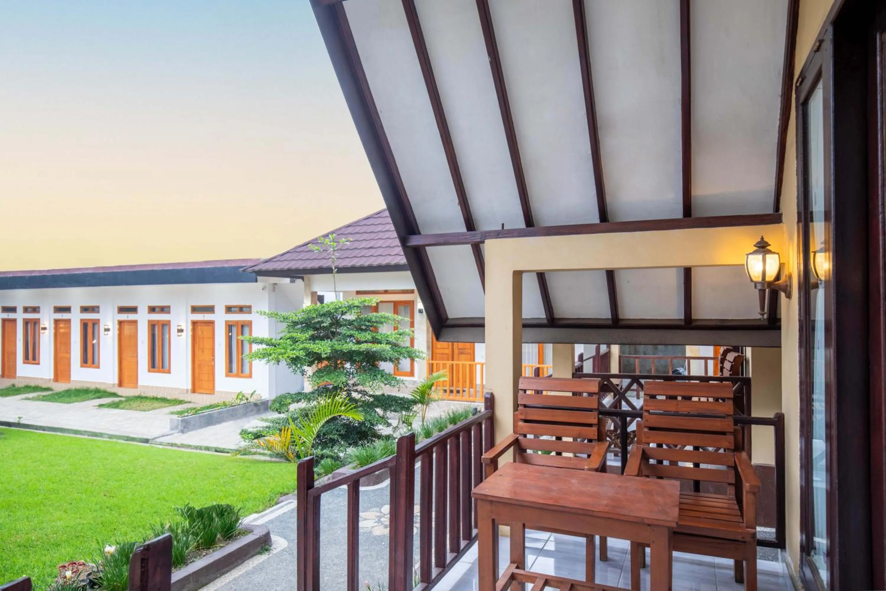 Balcony/Terrace in Zoya Rinjani Villa