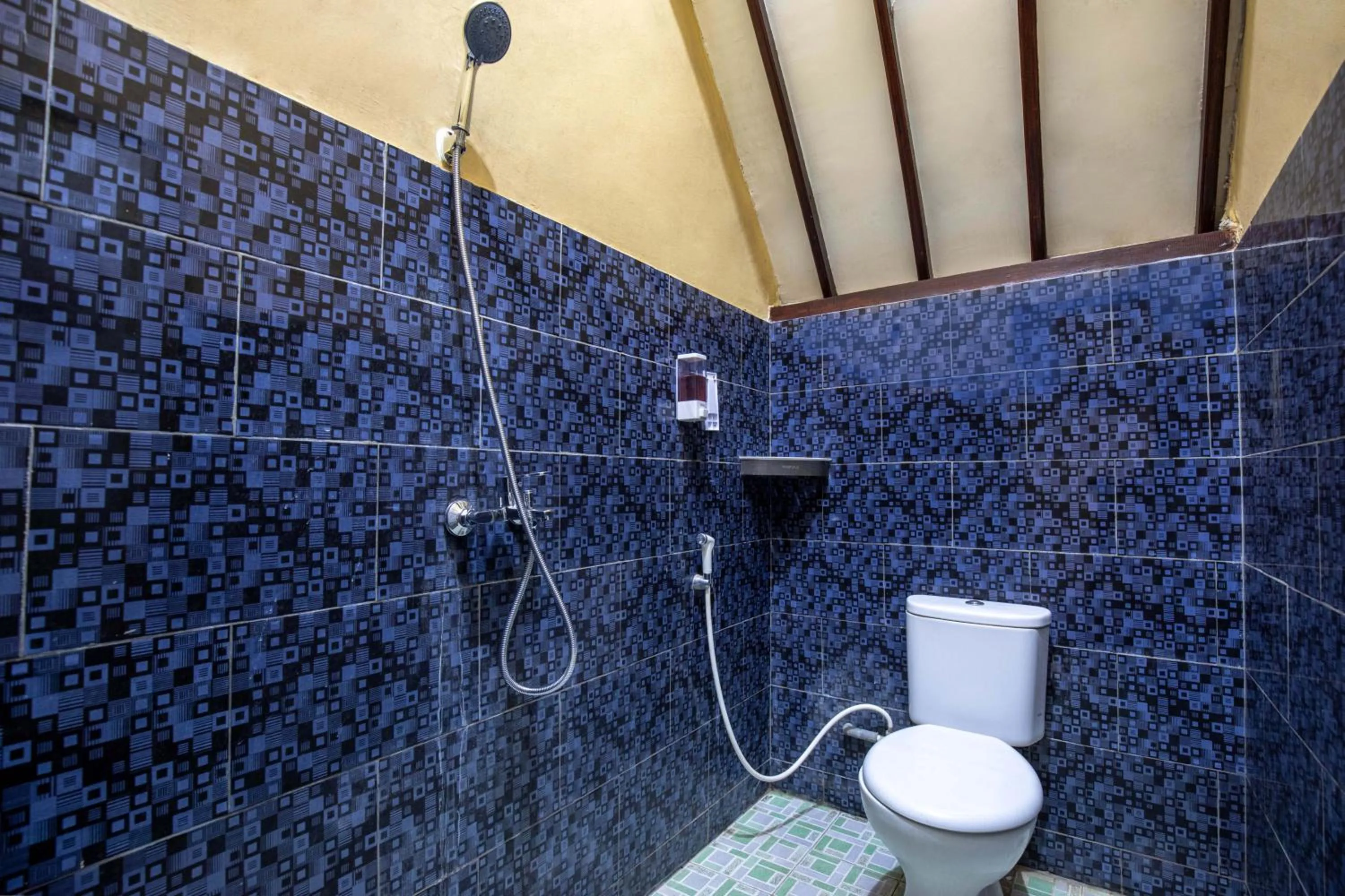 Bathroom in Zoya Rinjani Villa
