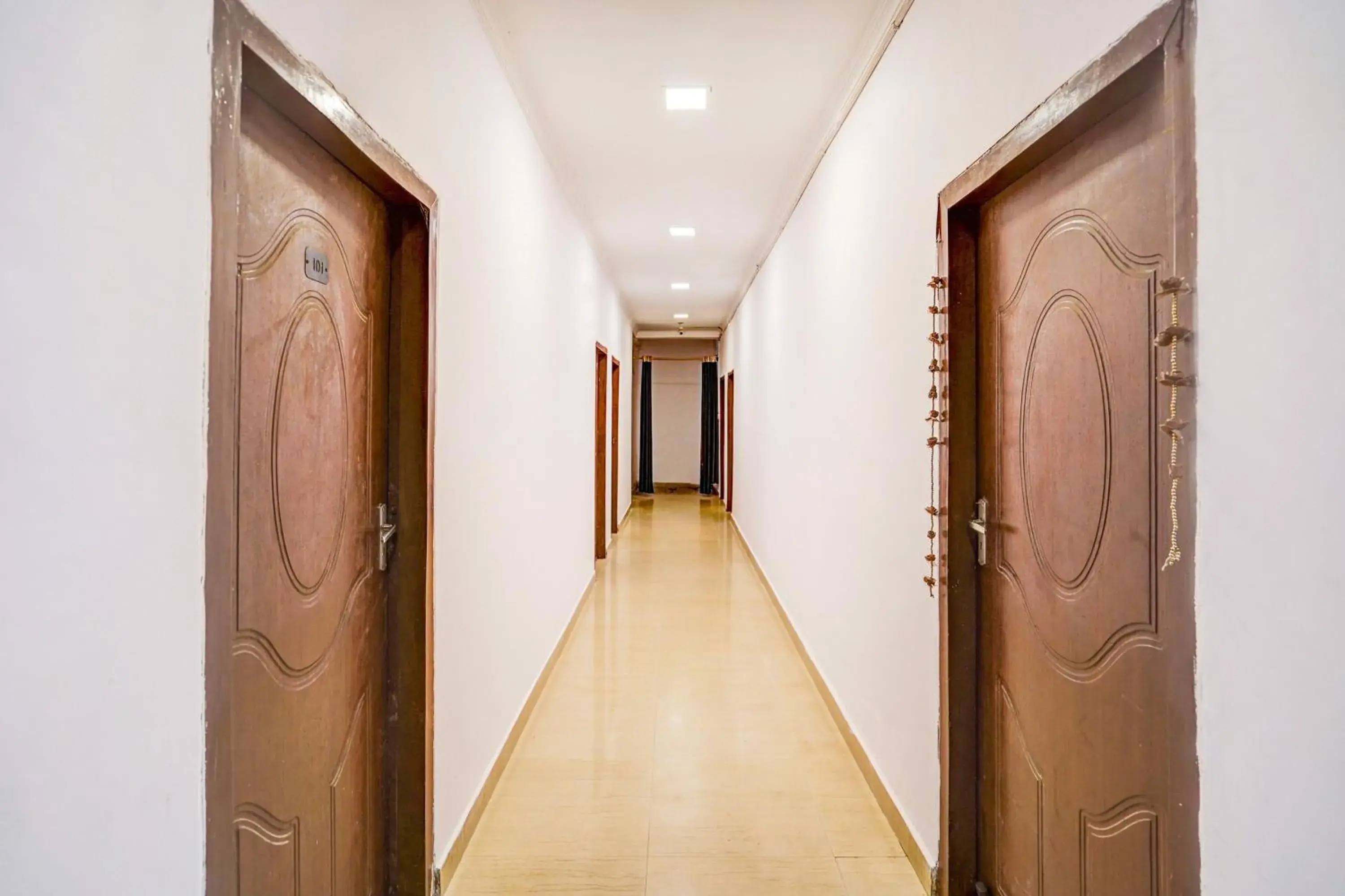 Lobby or reception in Super Hotel O Jankipuram Vikas Nagar Lobby or reception in Super Hotel O Jankipuram Vikas Nagar