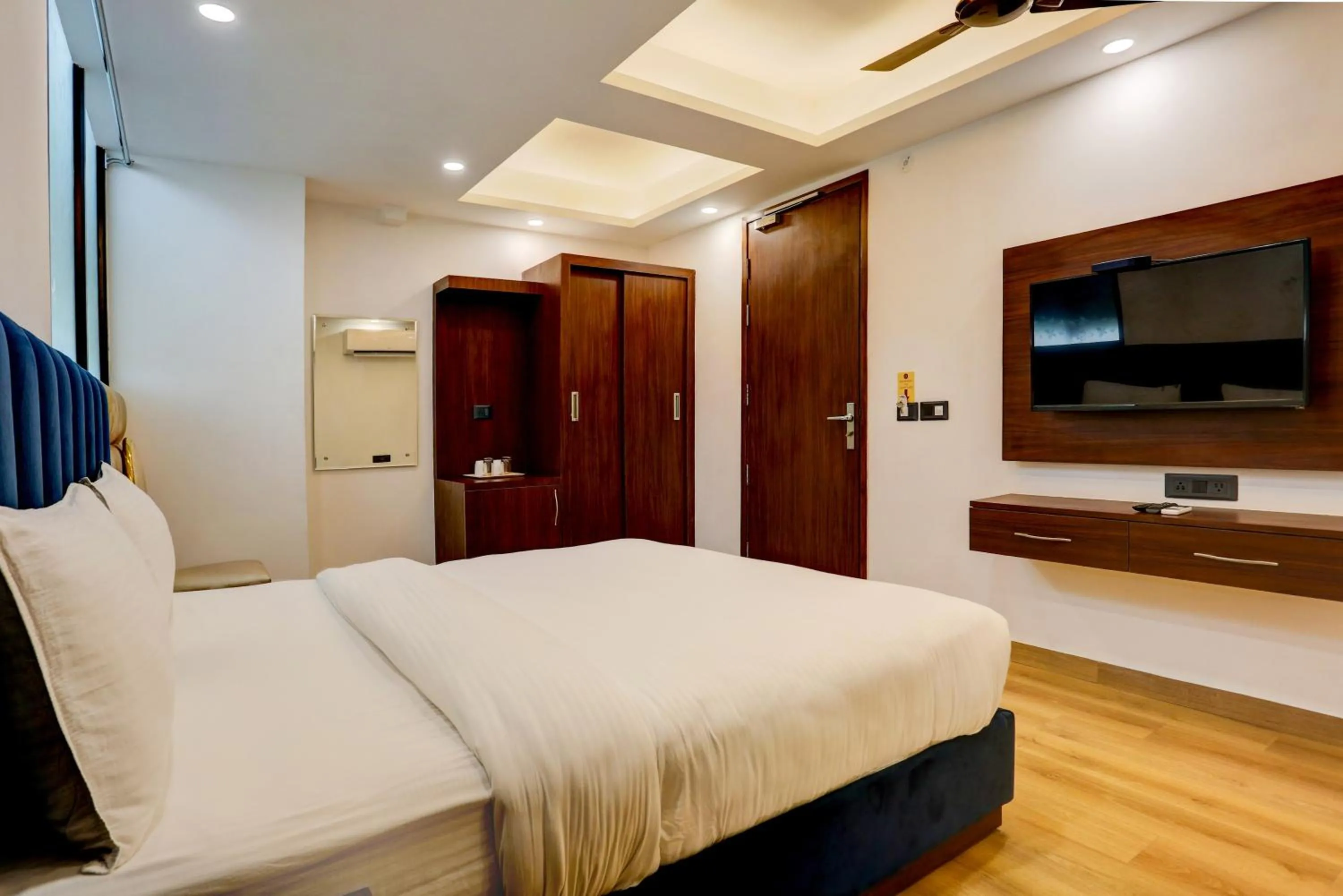 Bedroom, Bed in Hotel O Golden Eye Inn