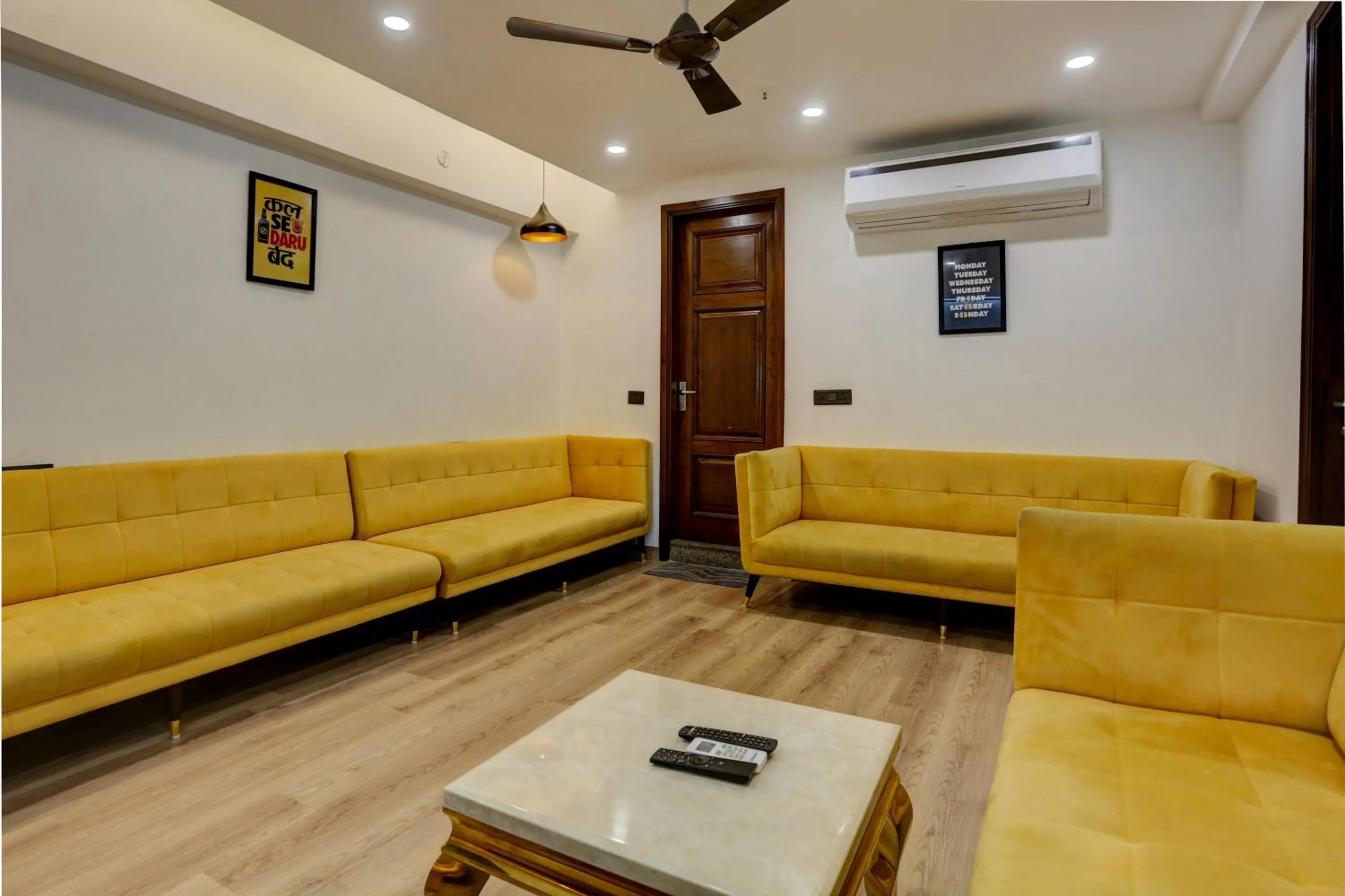 Lobby or reception in Hotel O Golden Eye Inn