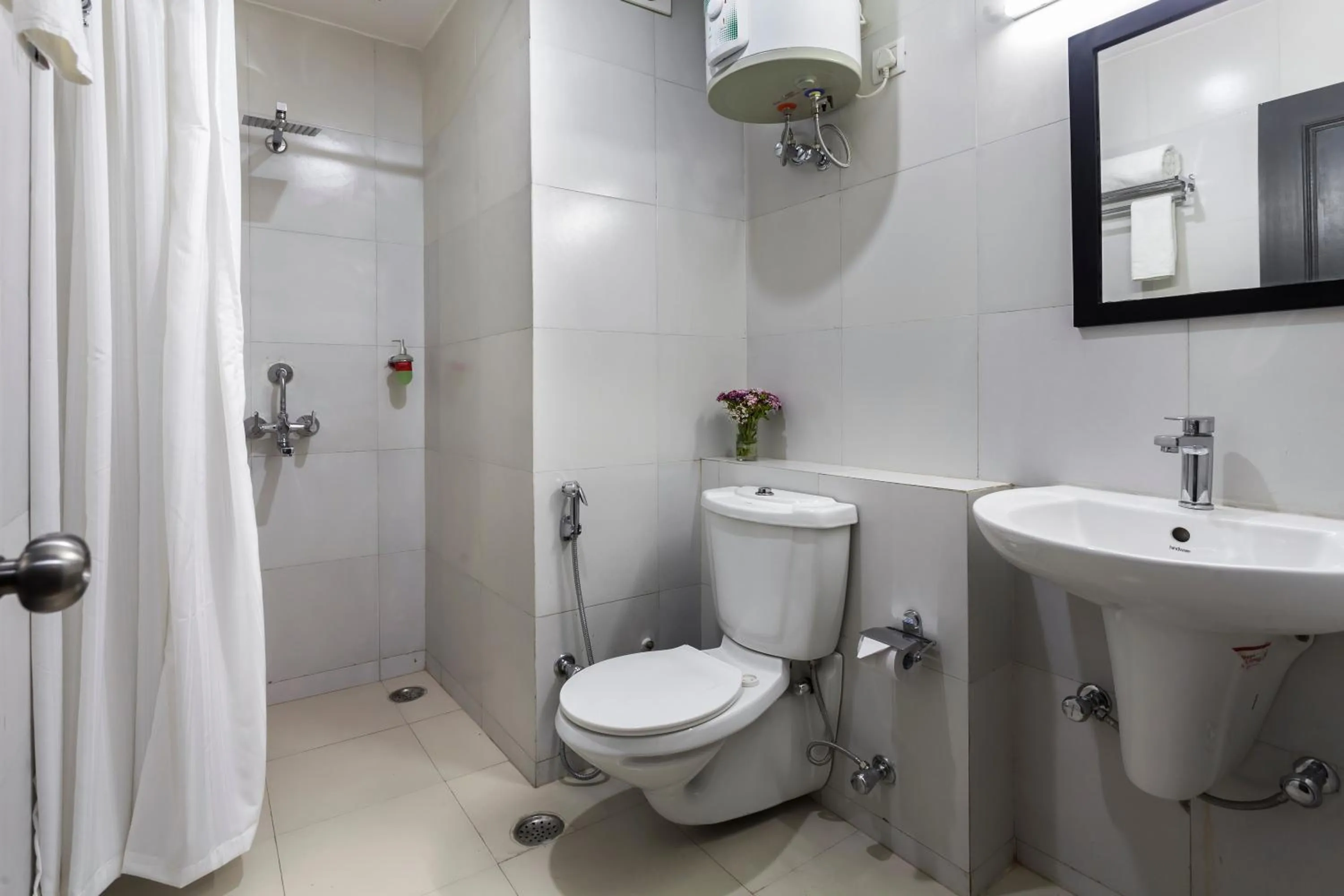 Bathroom in Townhouse 004 Noida