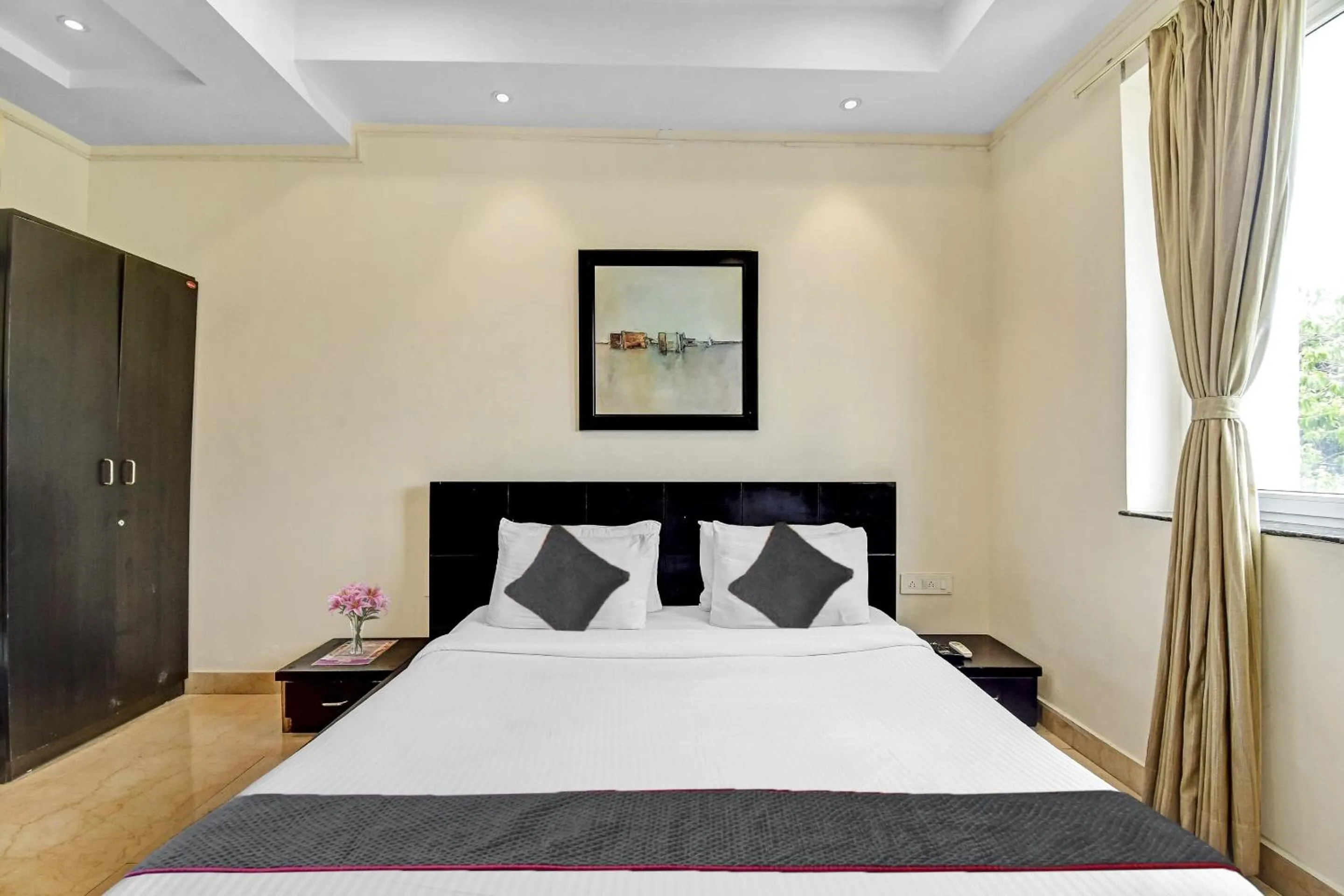 Facade/entrance, Bed in Super Townhouse All In One