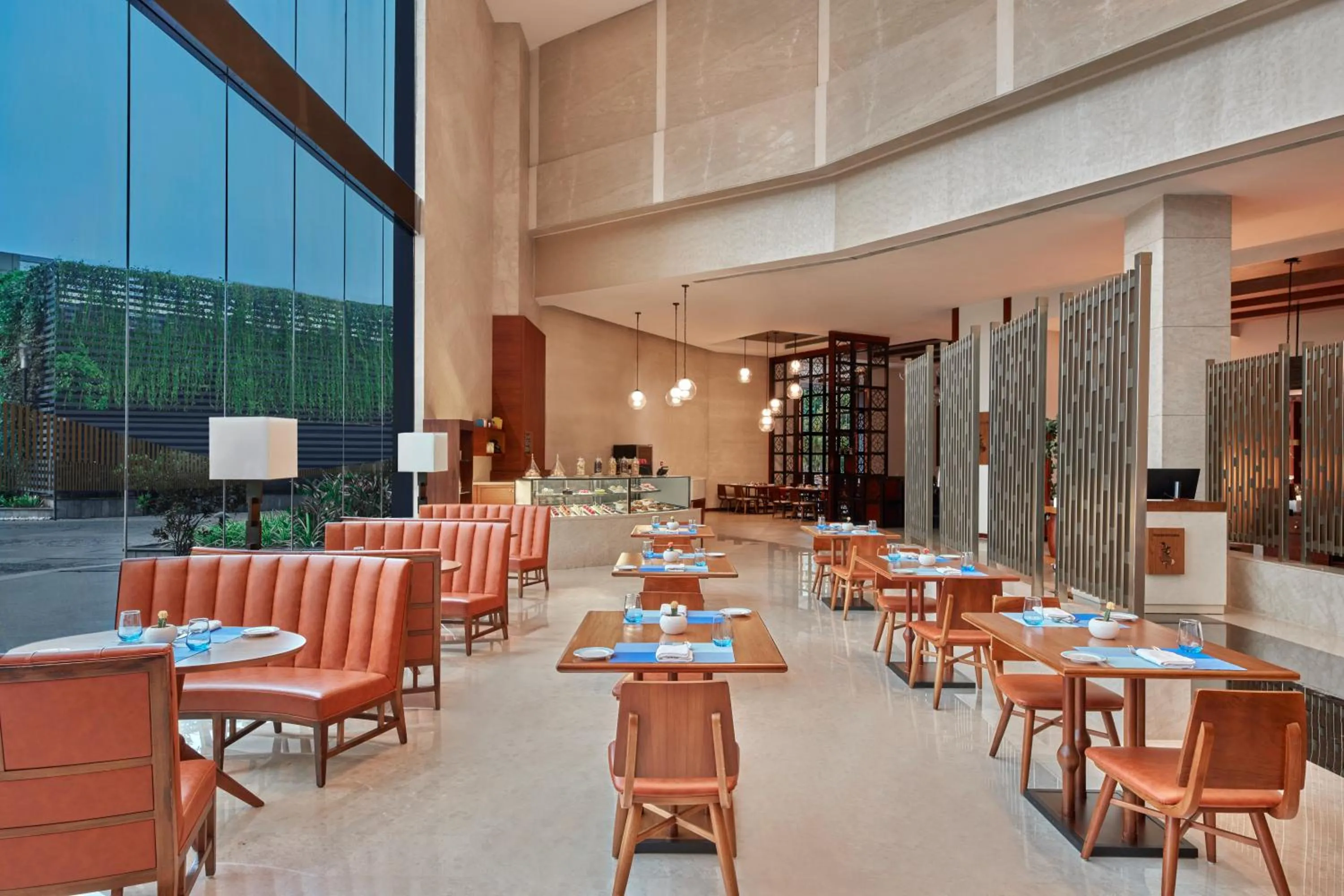 Restaurant/places to eat in Kochi Marriott Hotel