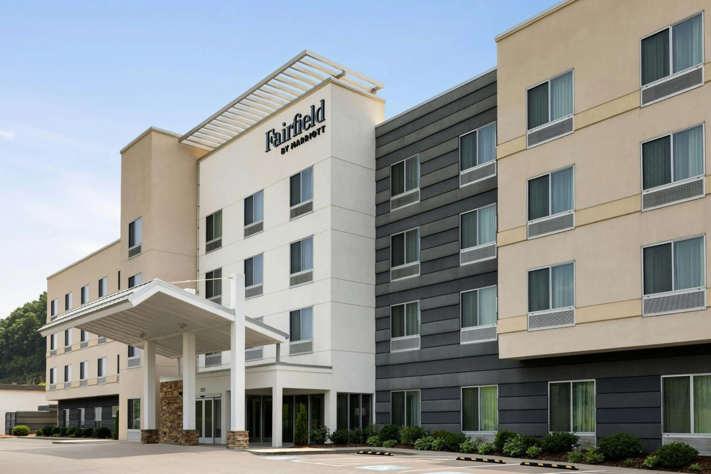 Property building in Fairfield Inn & Suites by Marriott Bristol